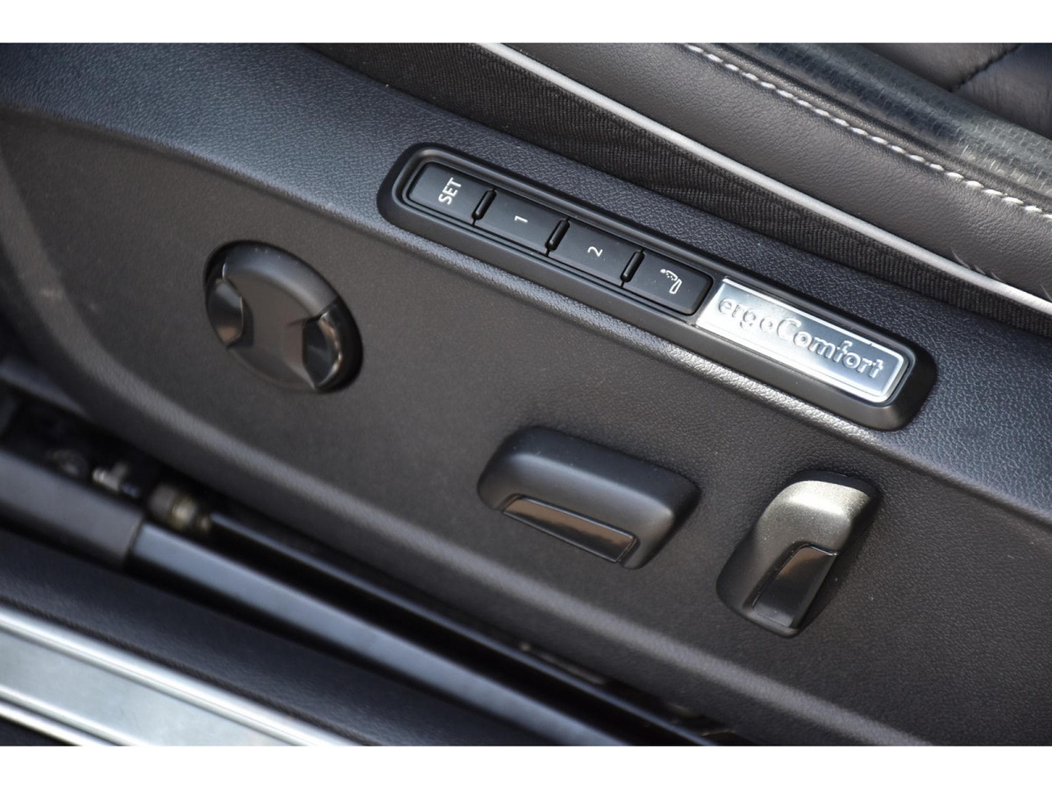 VW Arteon Shooting Brake 2.0 TDI 4Motion R-Line DSG CHFF ADD PANO 360° (2021) - Foto 21