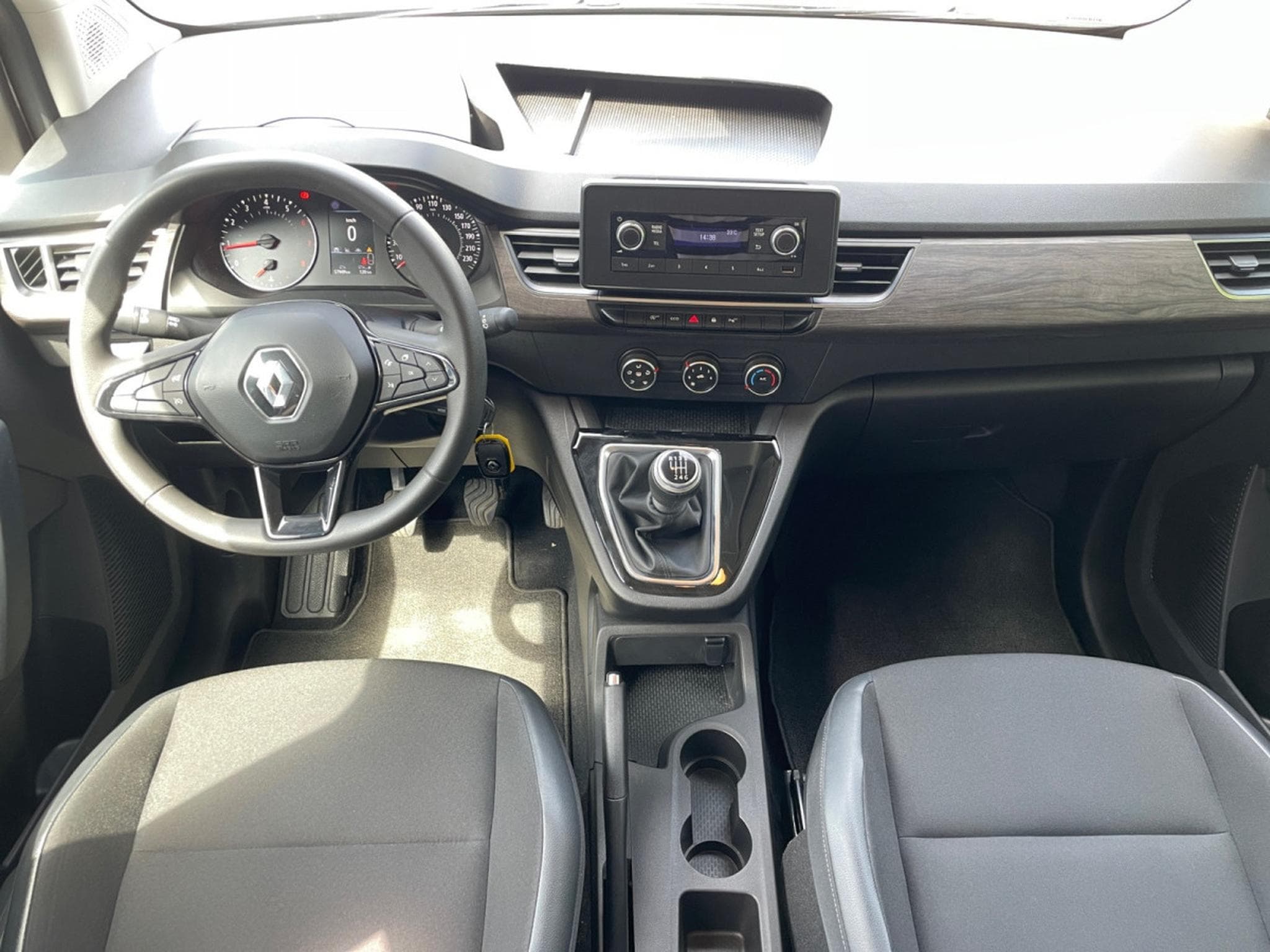 Renault Kangoo 1.3 TCe 130 EDC Techno (2025) - Photo 7