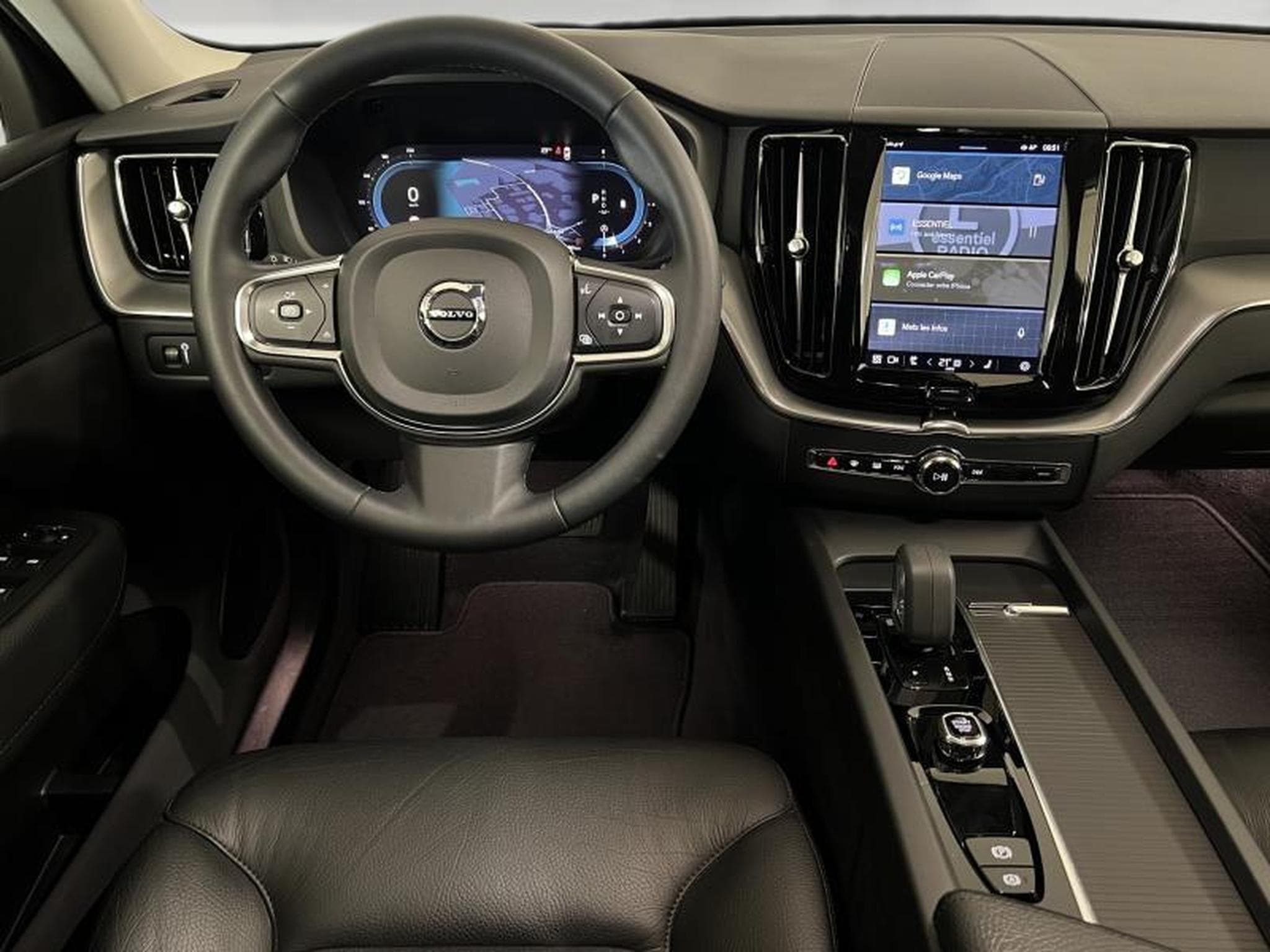 Volvo XC60 Core (2022) - Photo 14