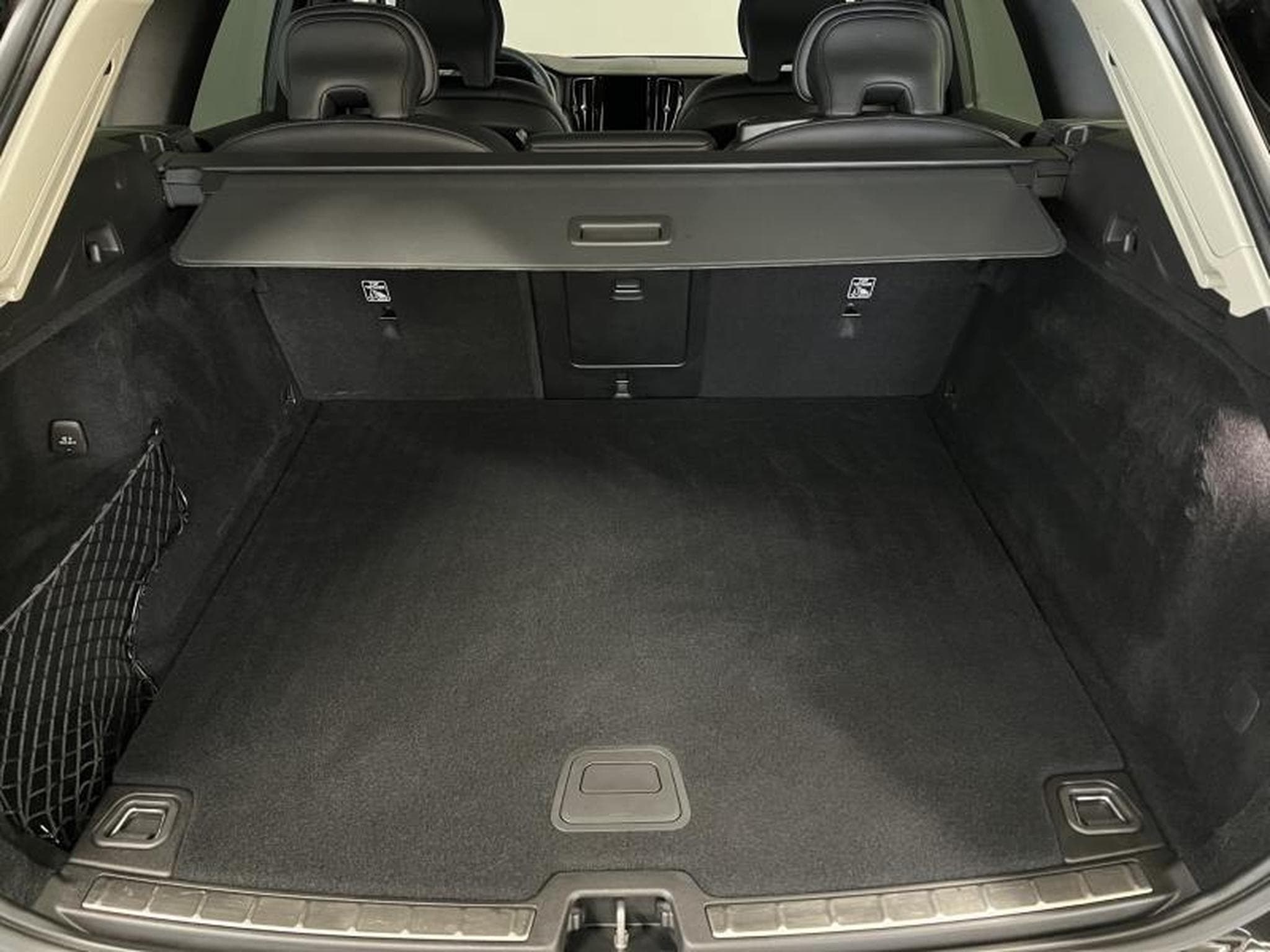 Volvo XC60 Core (2022) - Photo 20
