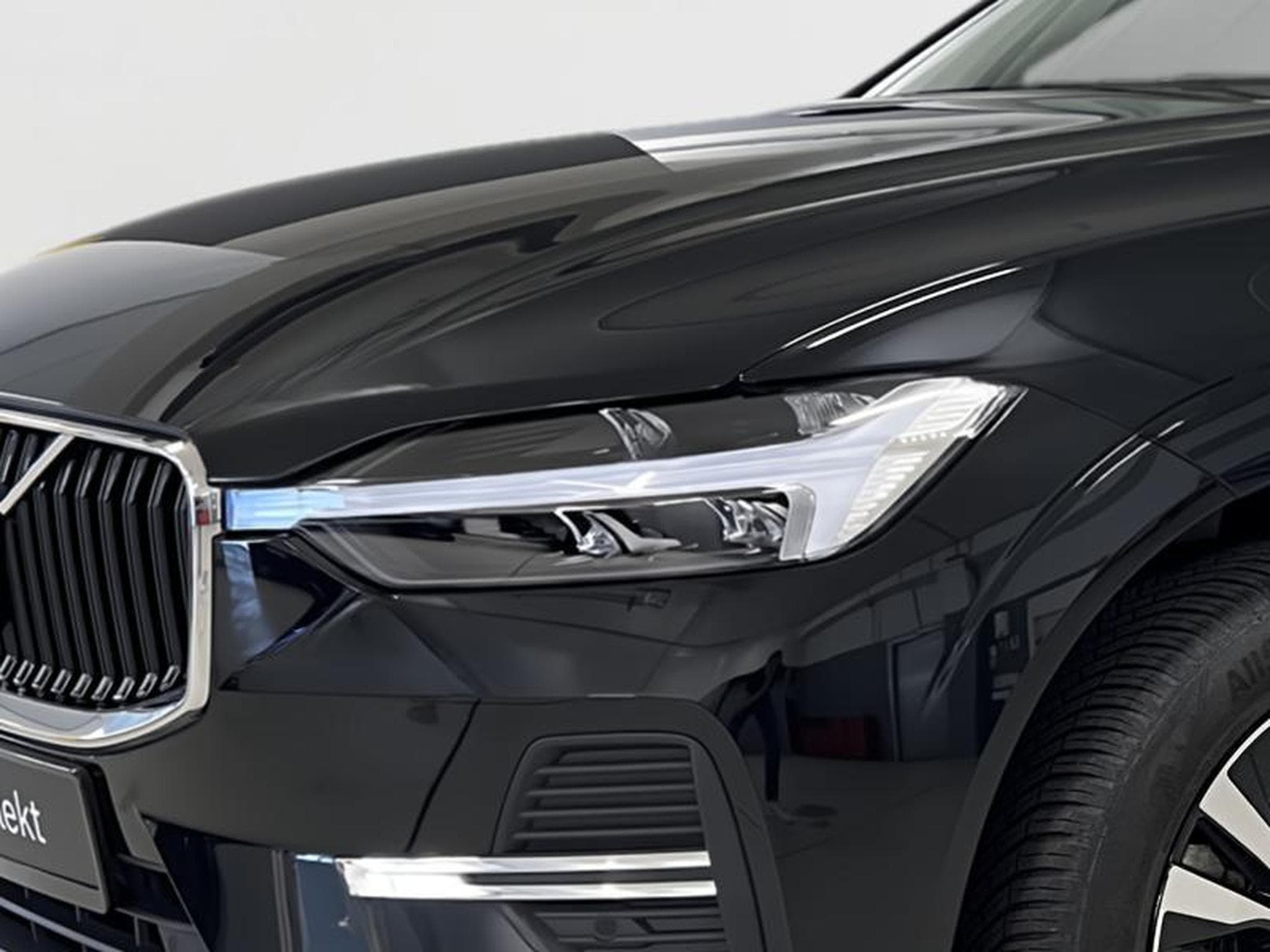 Volvo XC60 Core (2022) - Photo 3