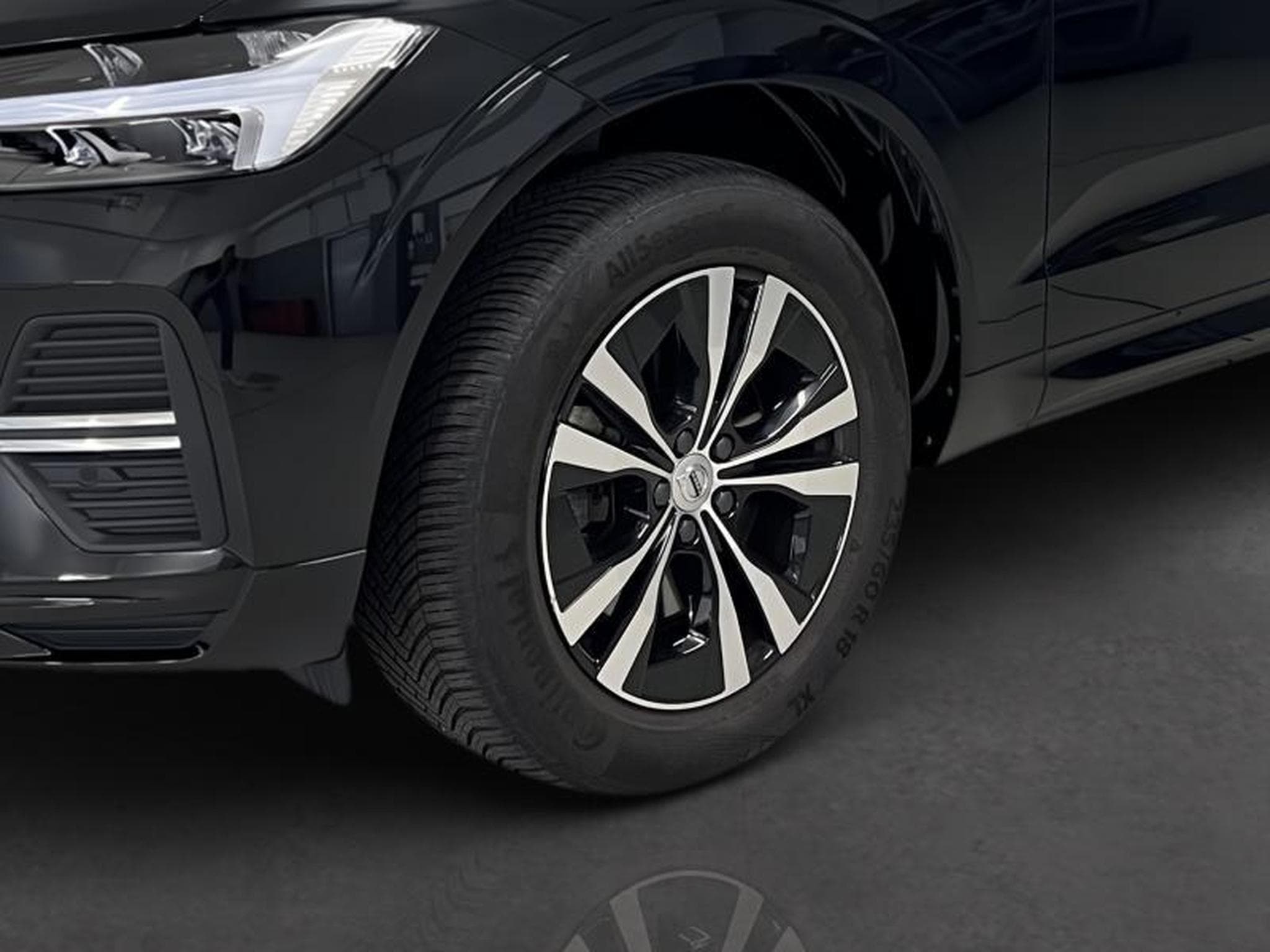 Volvo XC60 Core (2022) - Photo 4