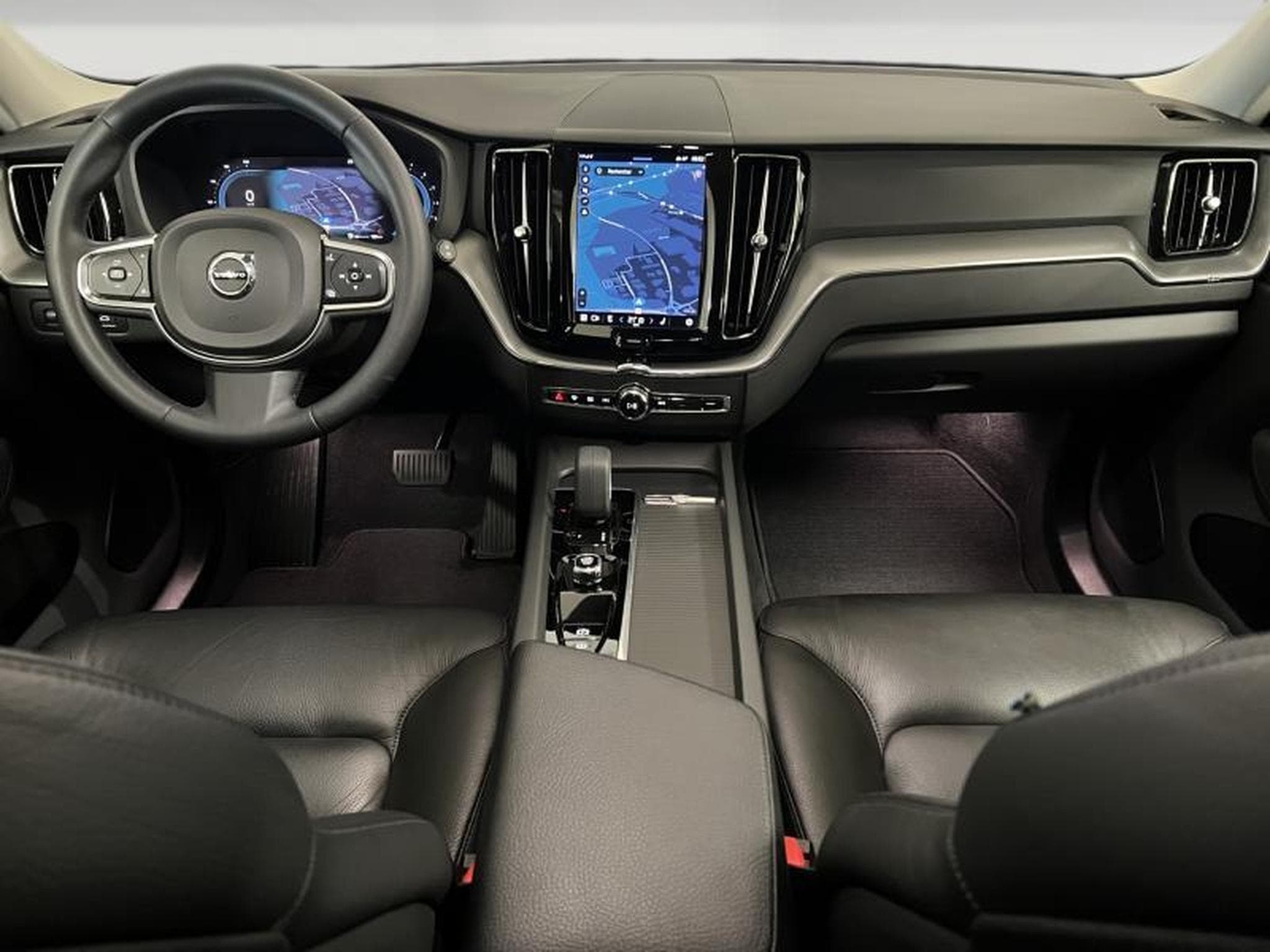Volvo XC60 Core (2022) - Photo 7