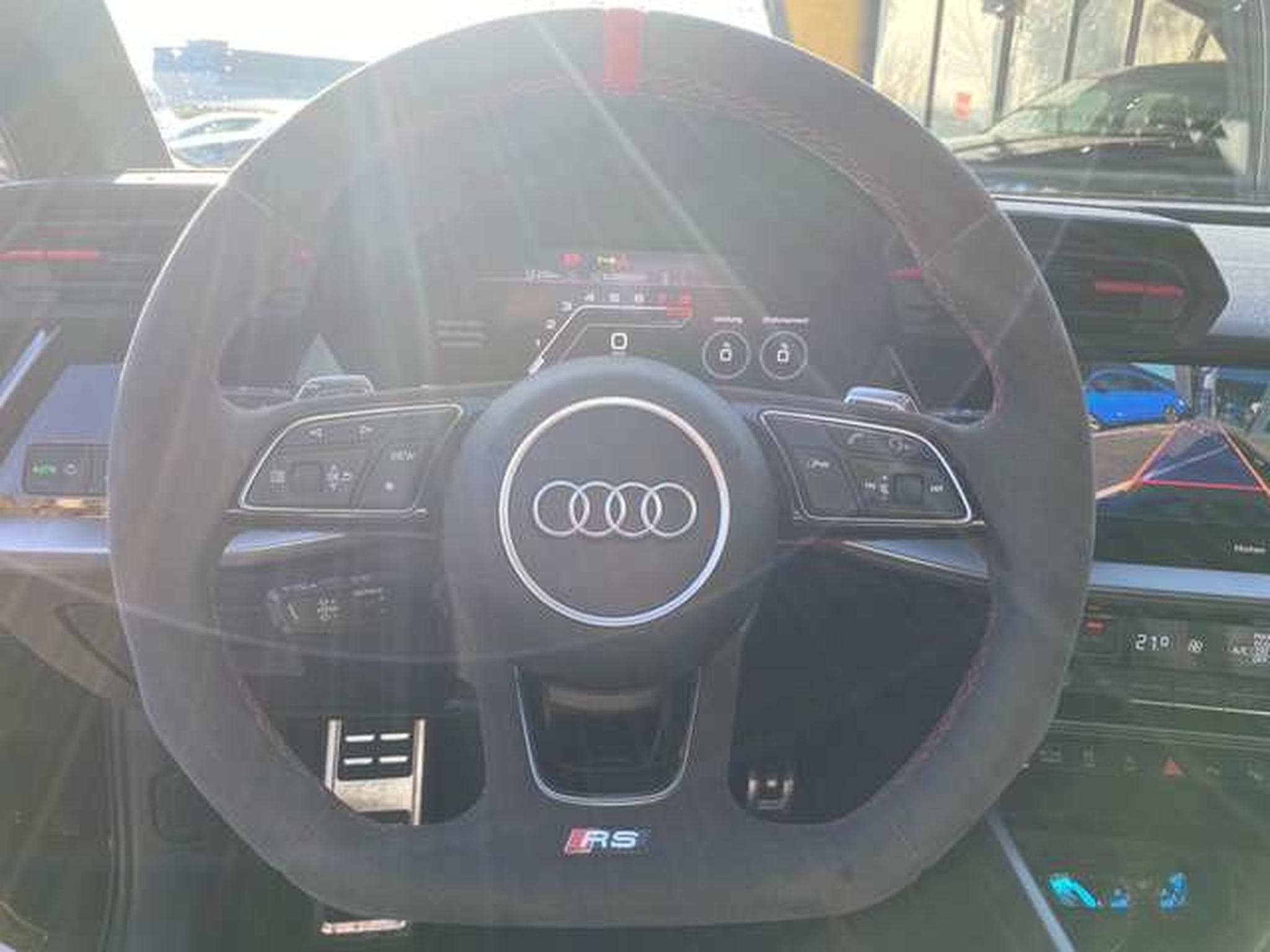 Audi RS3 Sportback 4x4 CherryBlack GARANTIE JUSQU'A 3 ANS (2022) - Photo 11
