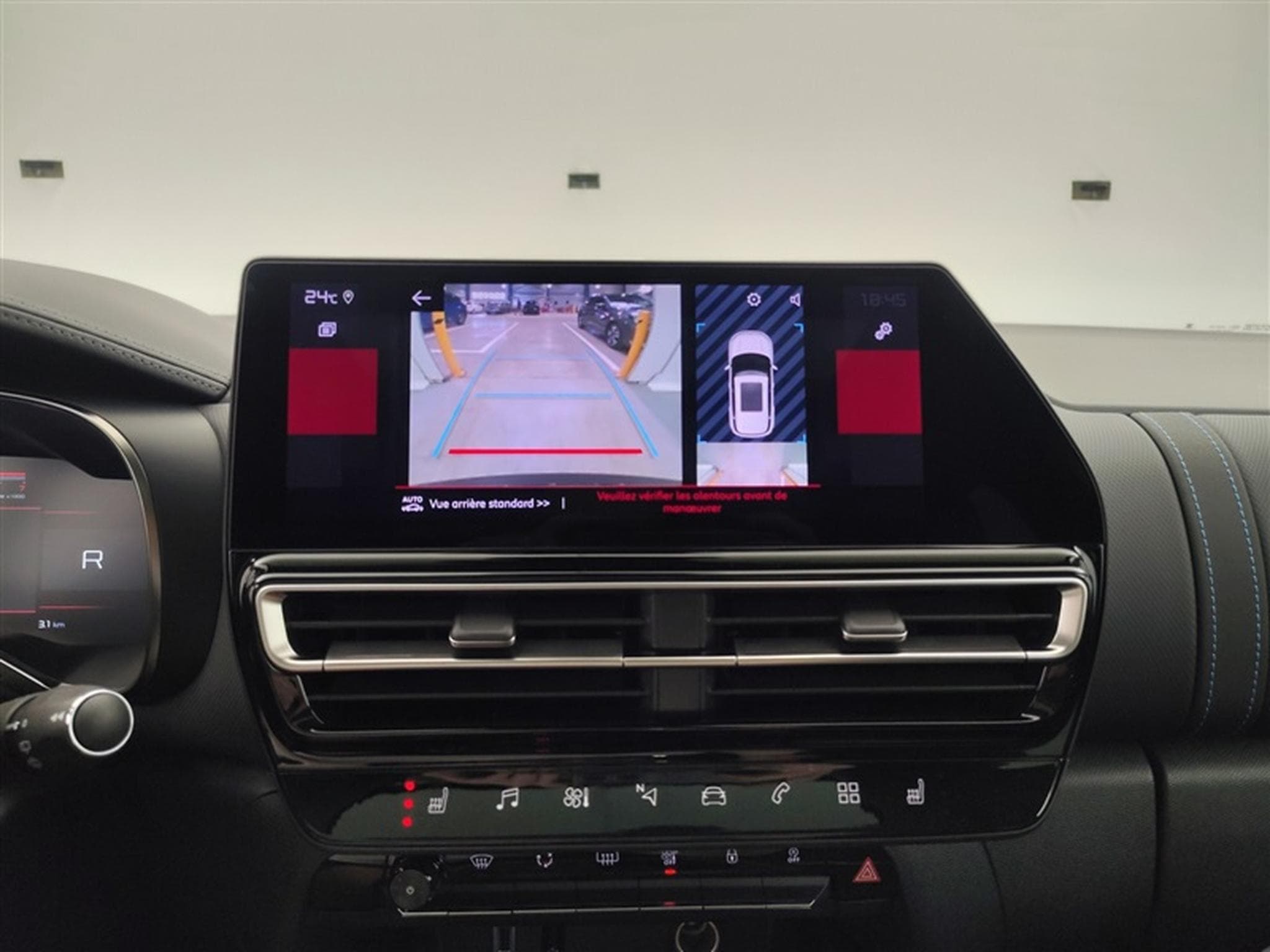 Citroen C5 Aircross 1.5 BlueHDi 130cv EAT8 MAX NAVI / FULL LED / TOIT PANO (2025) - Photo 19