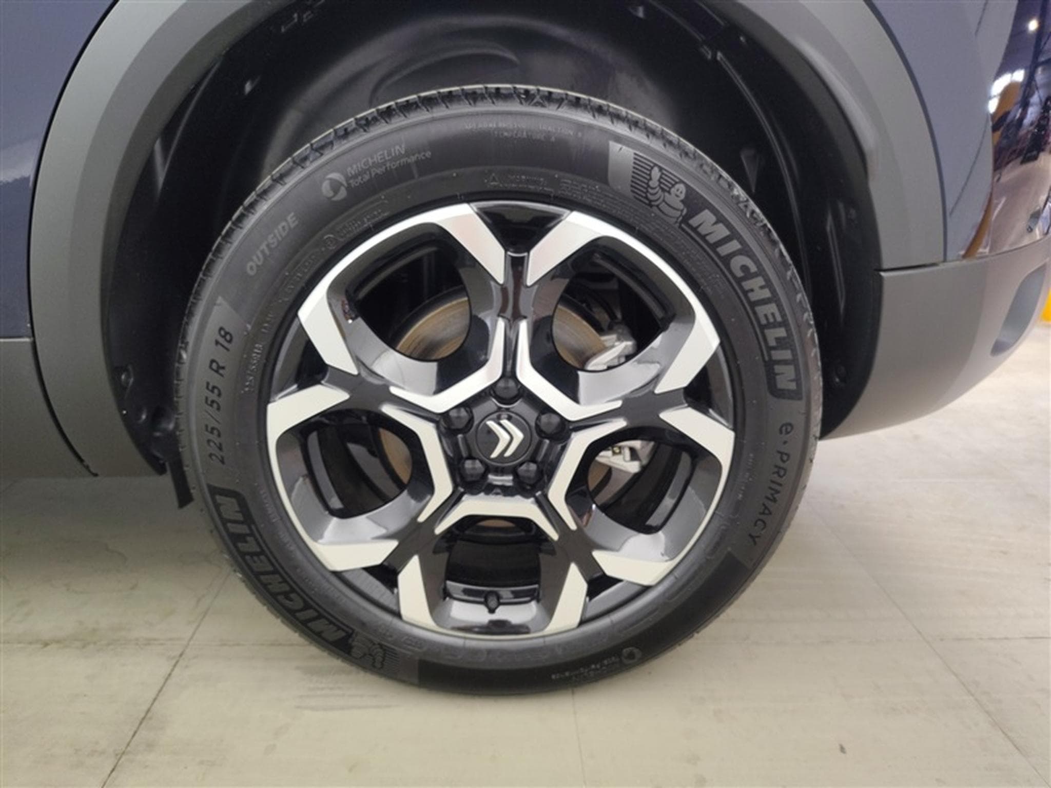Citroen C5 Aircross 1.5 BlueHDi 130cv EAT8 MAX NAVI / FULL LED / TOIT PANO (2025) - Photo 6