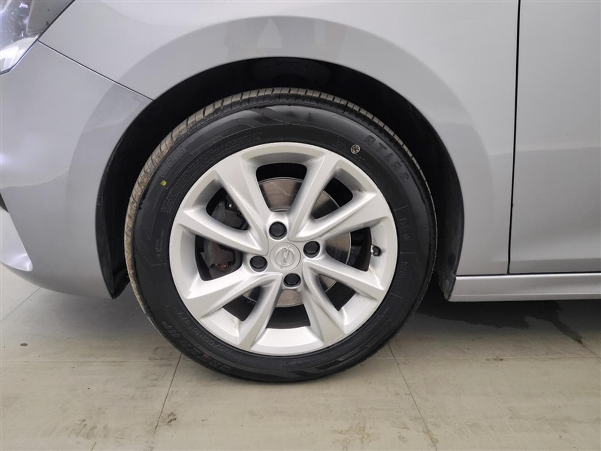Opel Corsa 1.5 Turbo D Elegance S/S (EU6AP) (2021) - Photo 6