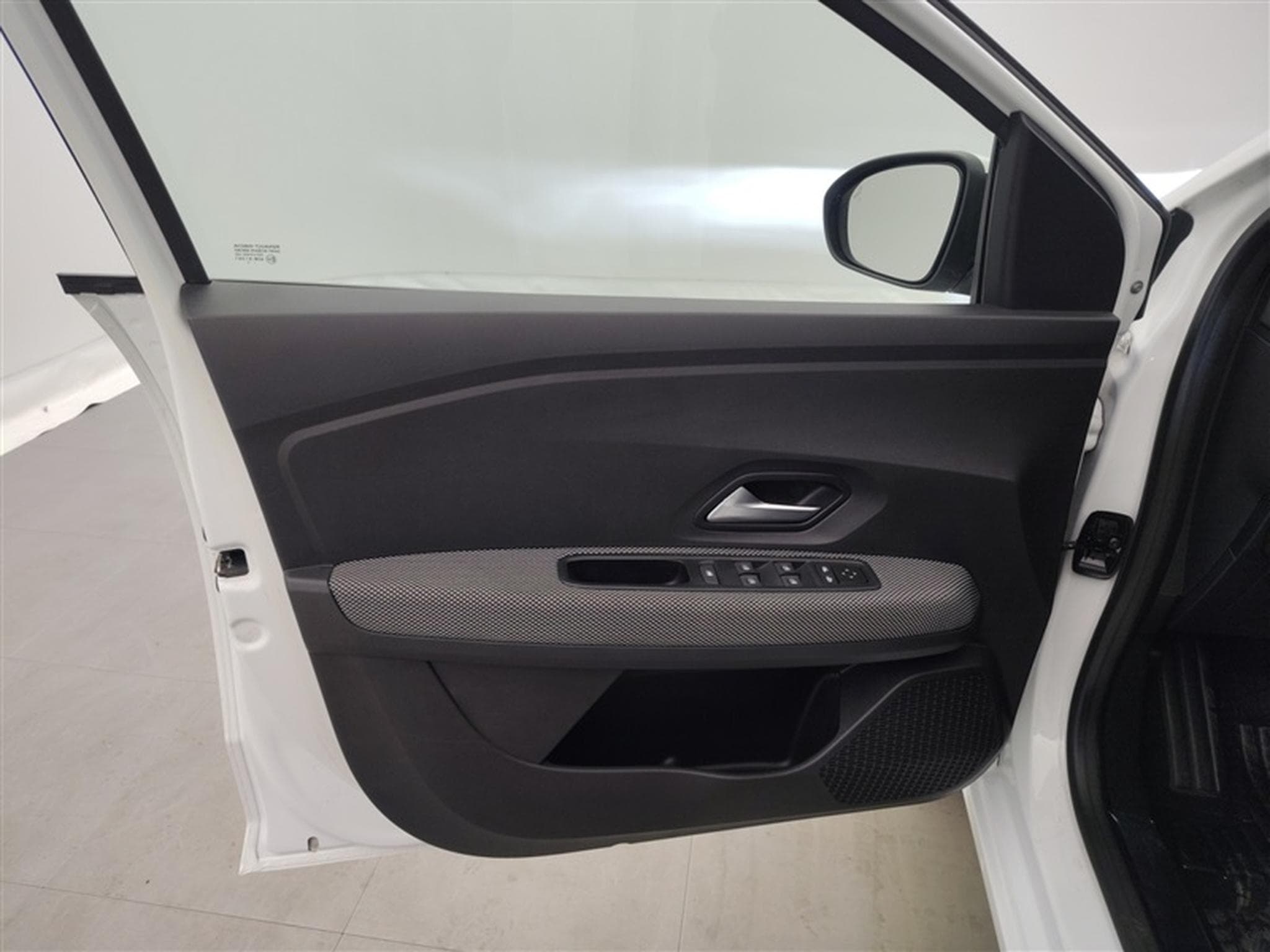 Dacia Logan 1.0 TCe 90cv EDC Comfort NAVI / FULL LED / CAMERA /PDC AV+AR (2023) - Photo 16