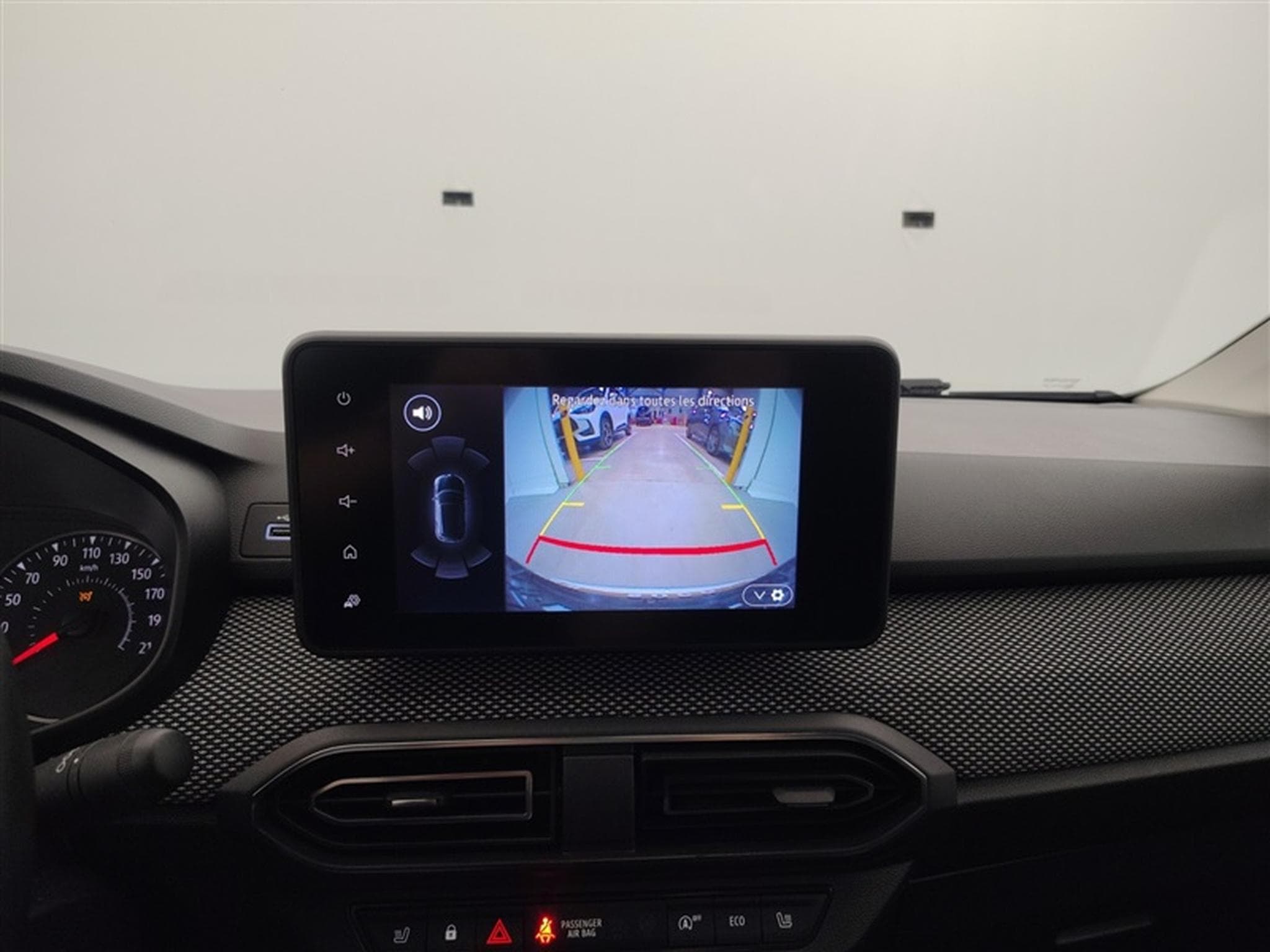 Dacia Logan 1.0 TCe 90cv EDC Comfort NAVI / FULL LED / CAMERA /PDC AV+AR (2023) - Photo 17