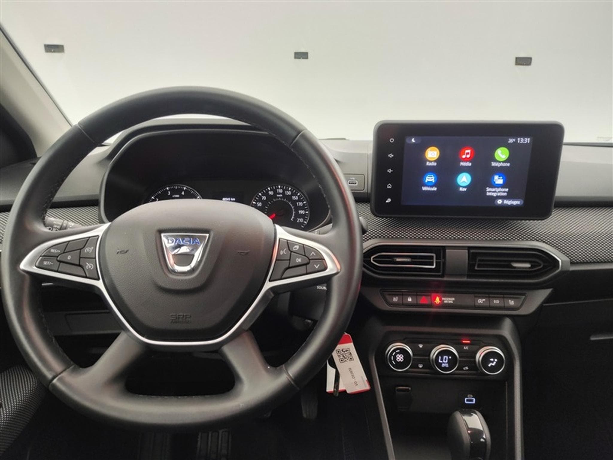 Dacia Logan 1.0 TCe 90cv EDC Comfort NAVI / FULL LED / CAMERA /PDC AV+AR (2023) - Photo 9