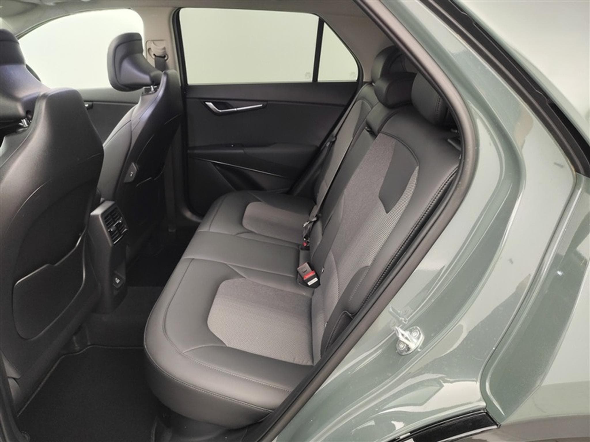 Kia Niro HEV 1.6 GDi Pulse DCT (2024) - Photo 14
