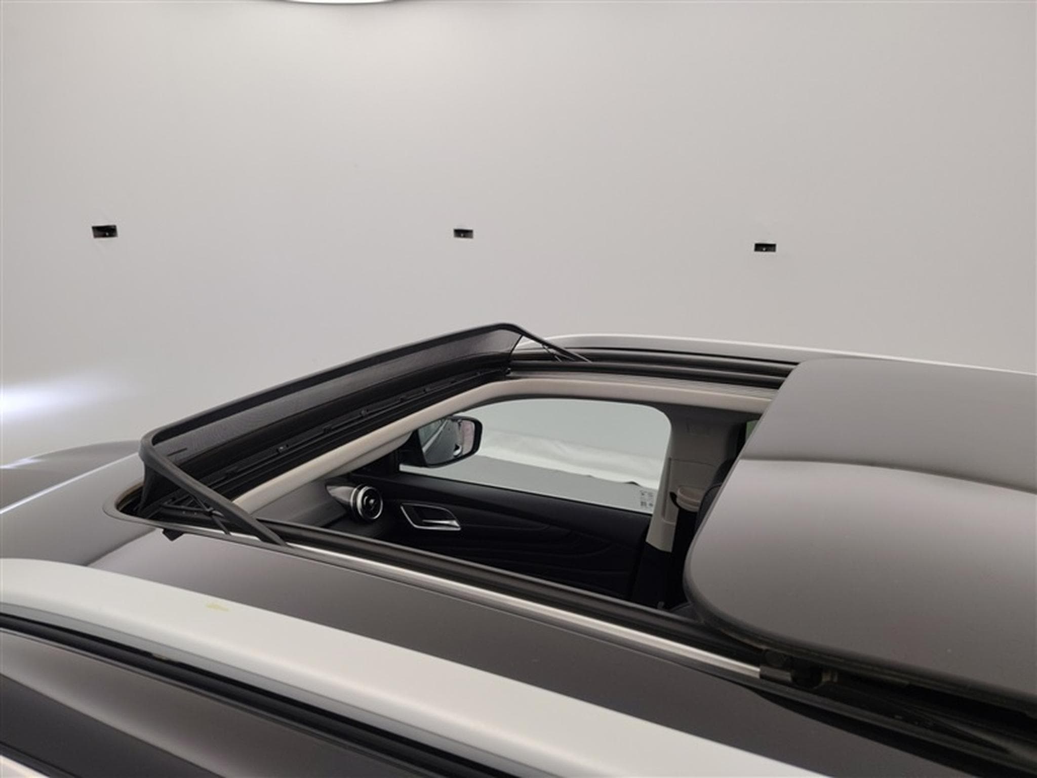 MG HS 1.5 T-GDi 160cv Luxury NAVI / FULL LED / CUIR / PANO / (2024) - Photo 20