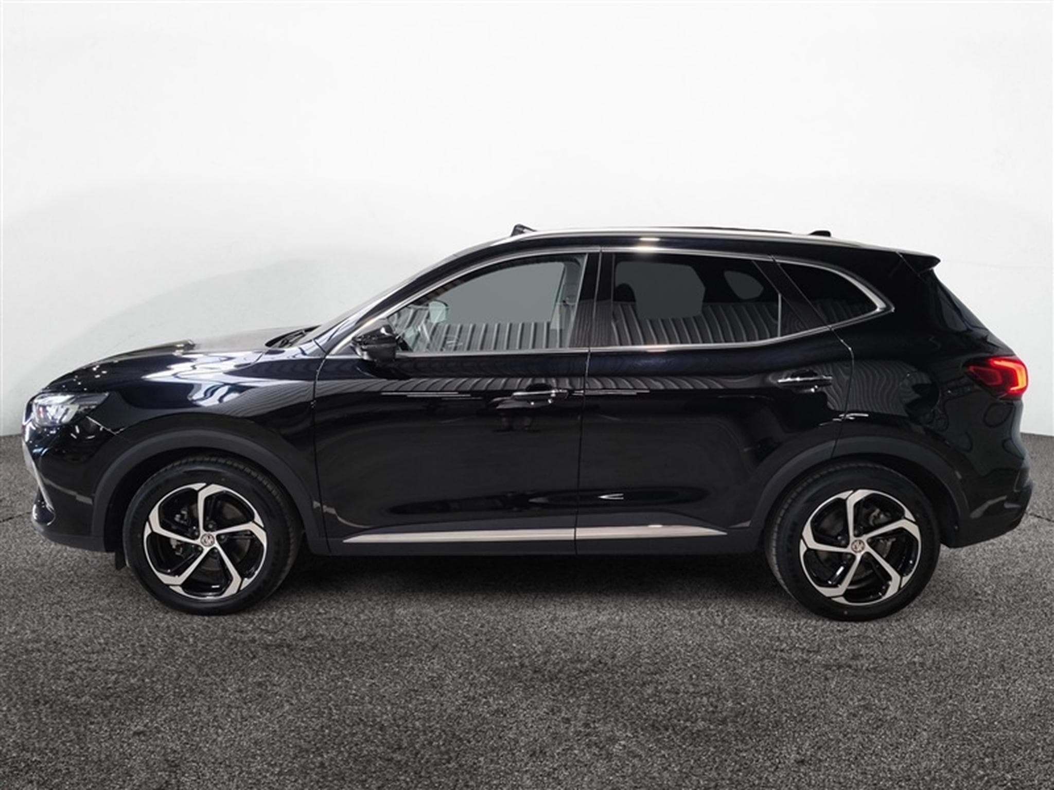 MG HS 1.5 T-GDi 160cv Luxury NAVI / FULL LED / CUIR / PANO / (2024) - Photo 3