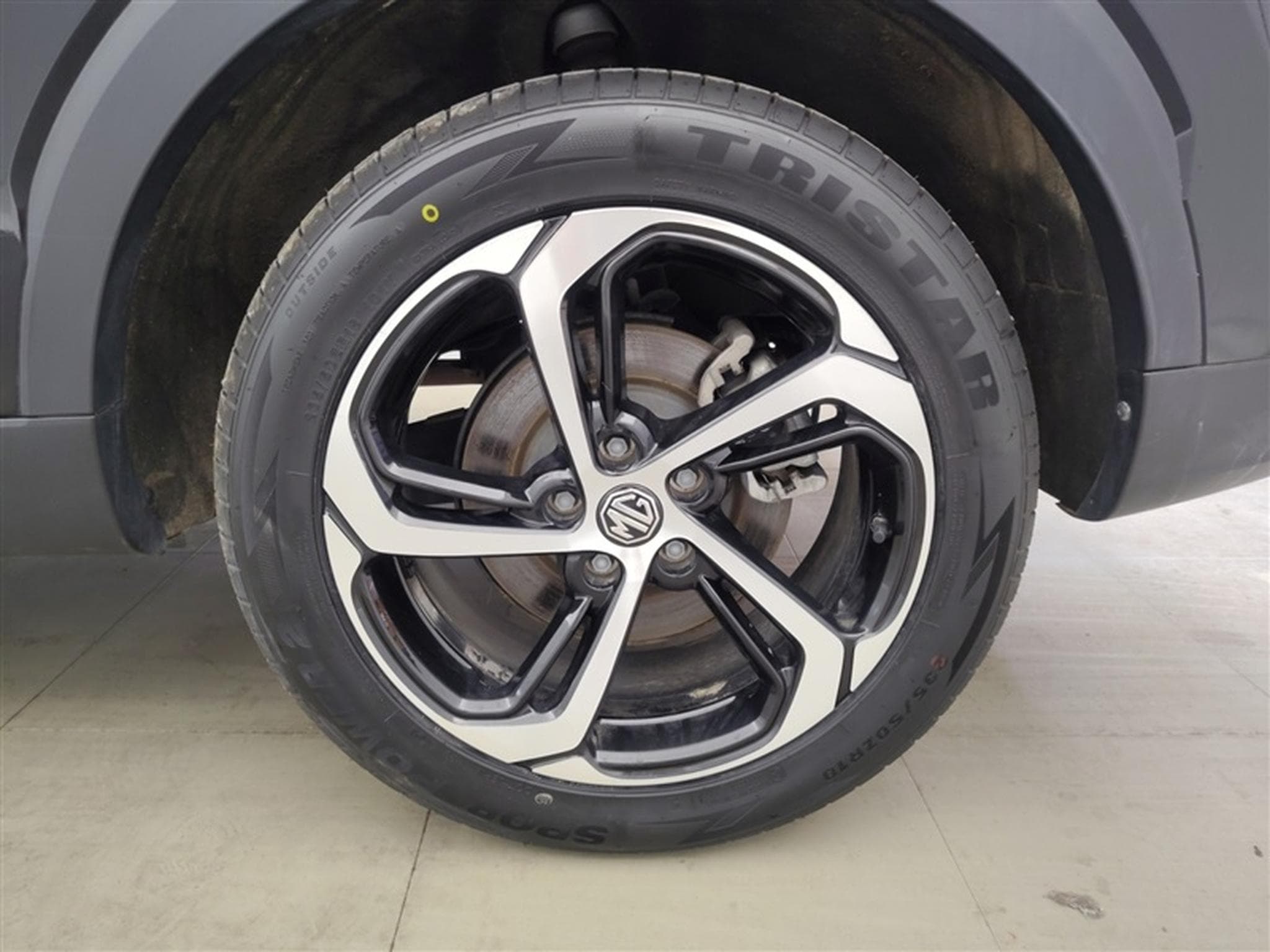 MG HS 1.5 T-GDi 160cv Luxury NAVI / FULL LED / CUIR / PANO / (2024) - Photo 6