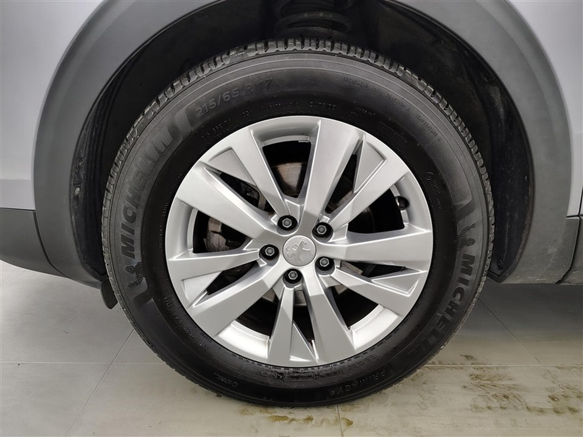 Peugeot 3008 1.2 PureTech 130cv EAT8 Active Pack NAVI / FULL LED / CAMERA (2023) - Photo 6