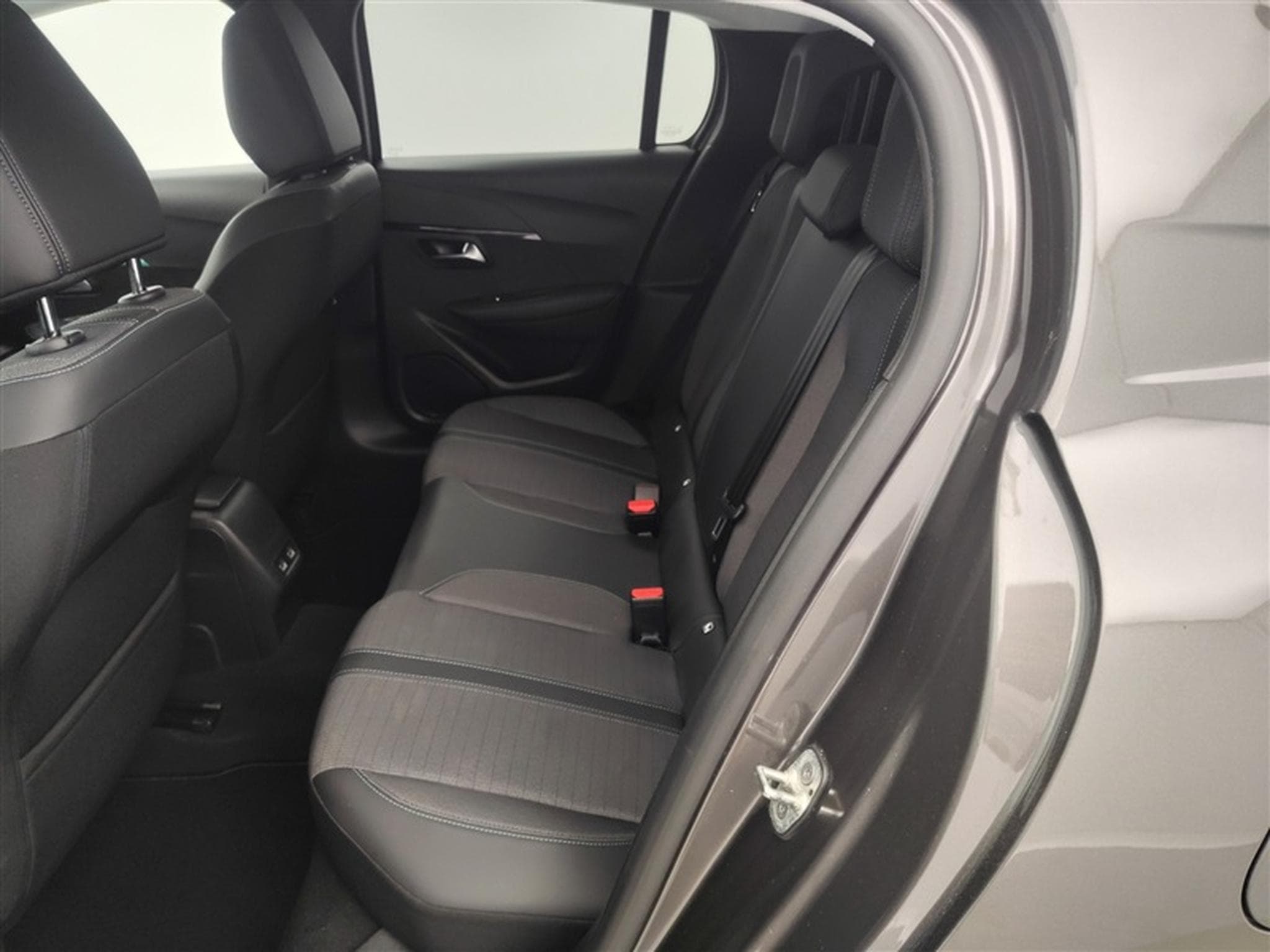 Peugeot 208 1.2i PureTech Allure Pack CLIM/CAM/PDC (2022) - Photo 14