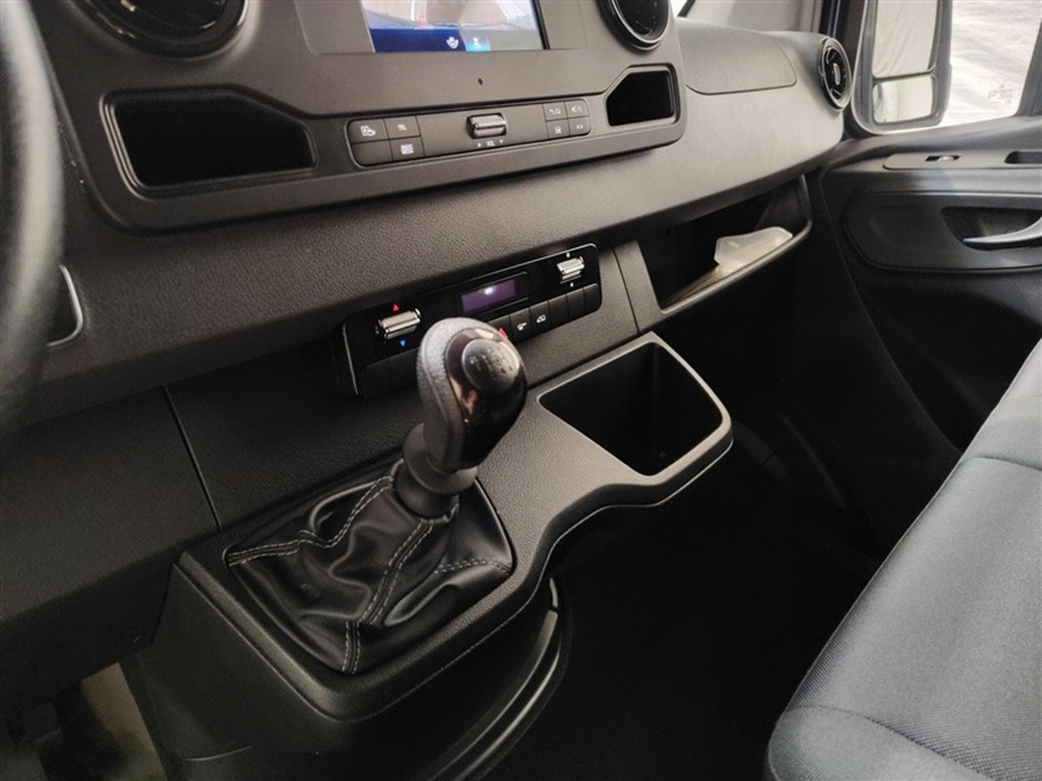 Mercedes Sprinter 311 CDI L2H2 FWD Functional (2022) - Photo 13