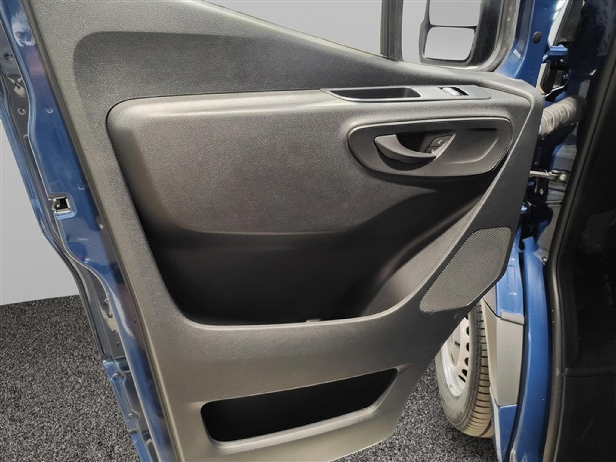 Mercedes Sprinter 311 CDI L2H2 FWD Functional (2022) - Photo 16