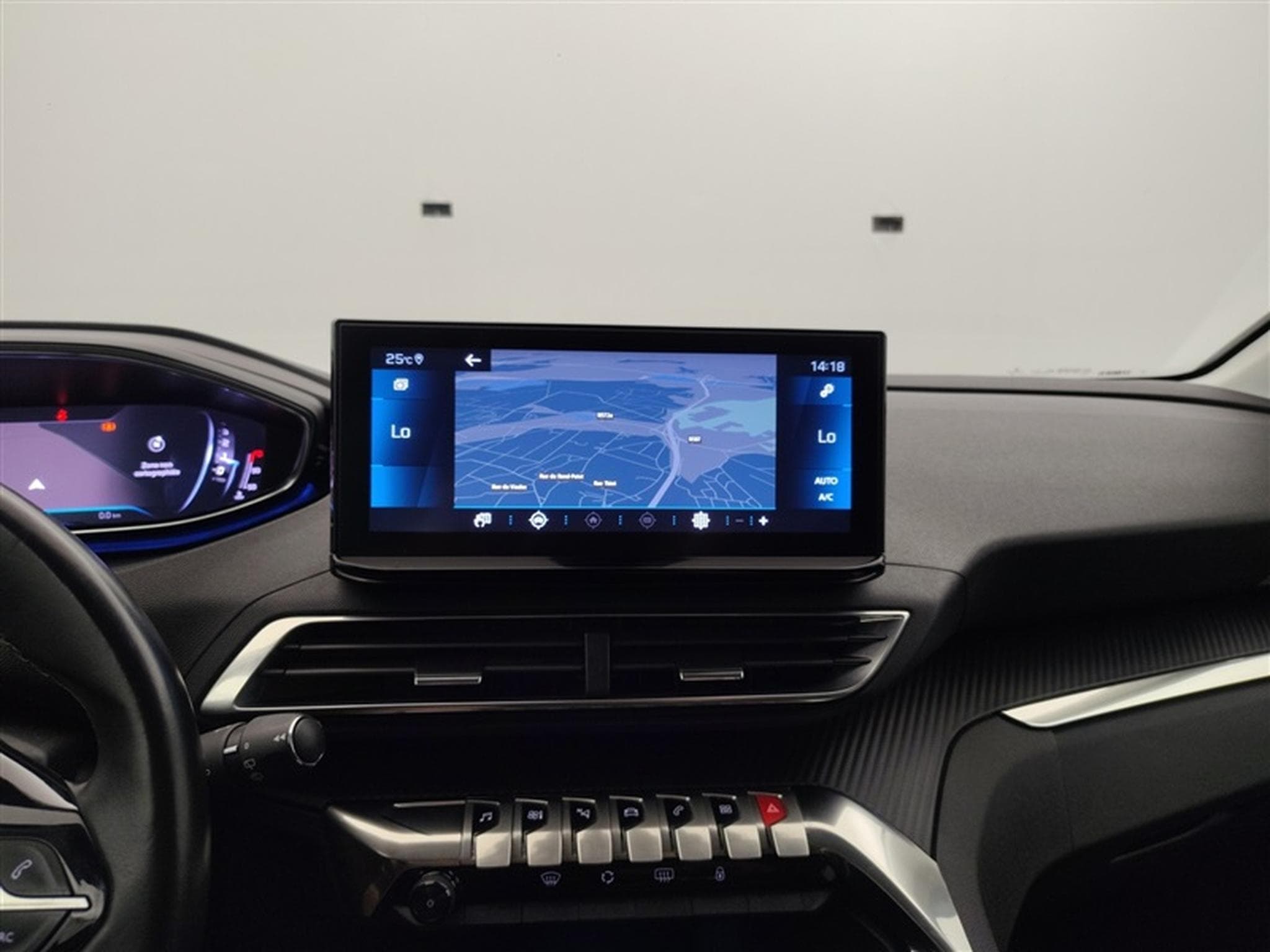 Peugeot 5008 1.5 BlueHDi Allure *CARPLAY/CAMERA/7PLACES* (2021) - Photo 11