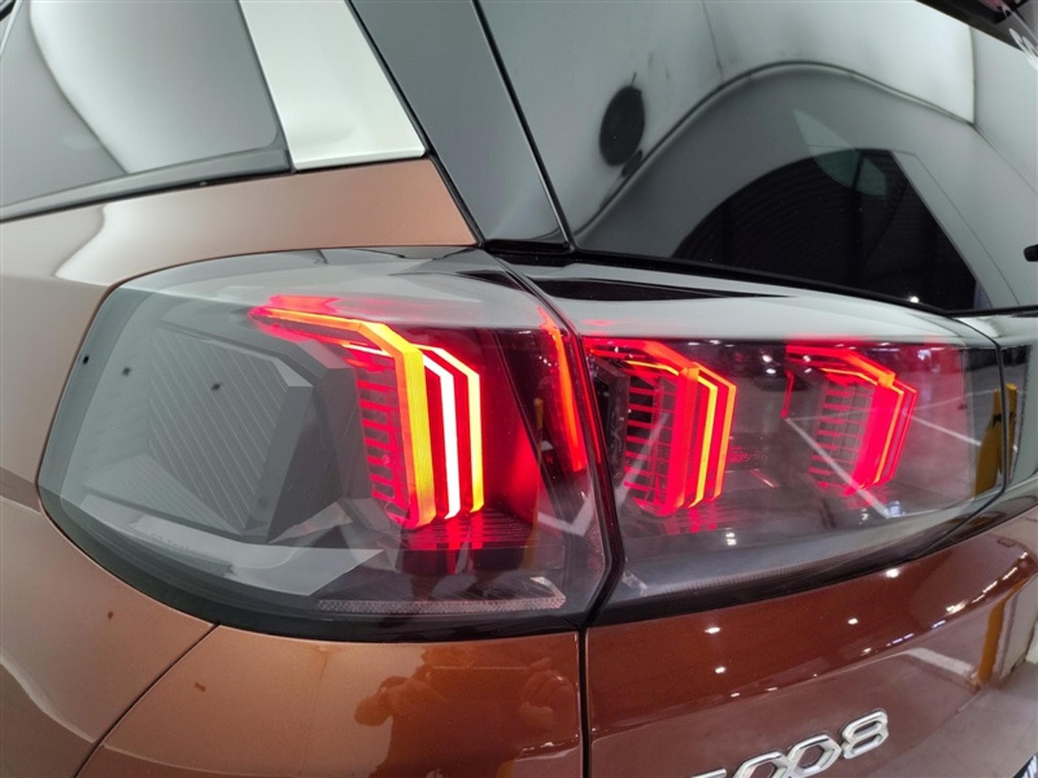 Peugeot 5008 1.5 BlueHDi Allure *CARPLAY/CAMERA/7PLACES* (2021) - Photo 17