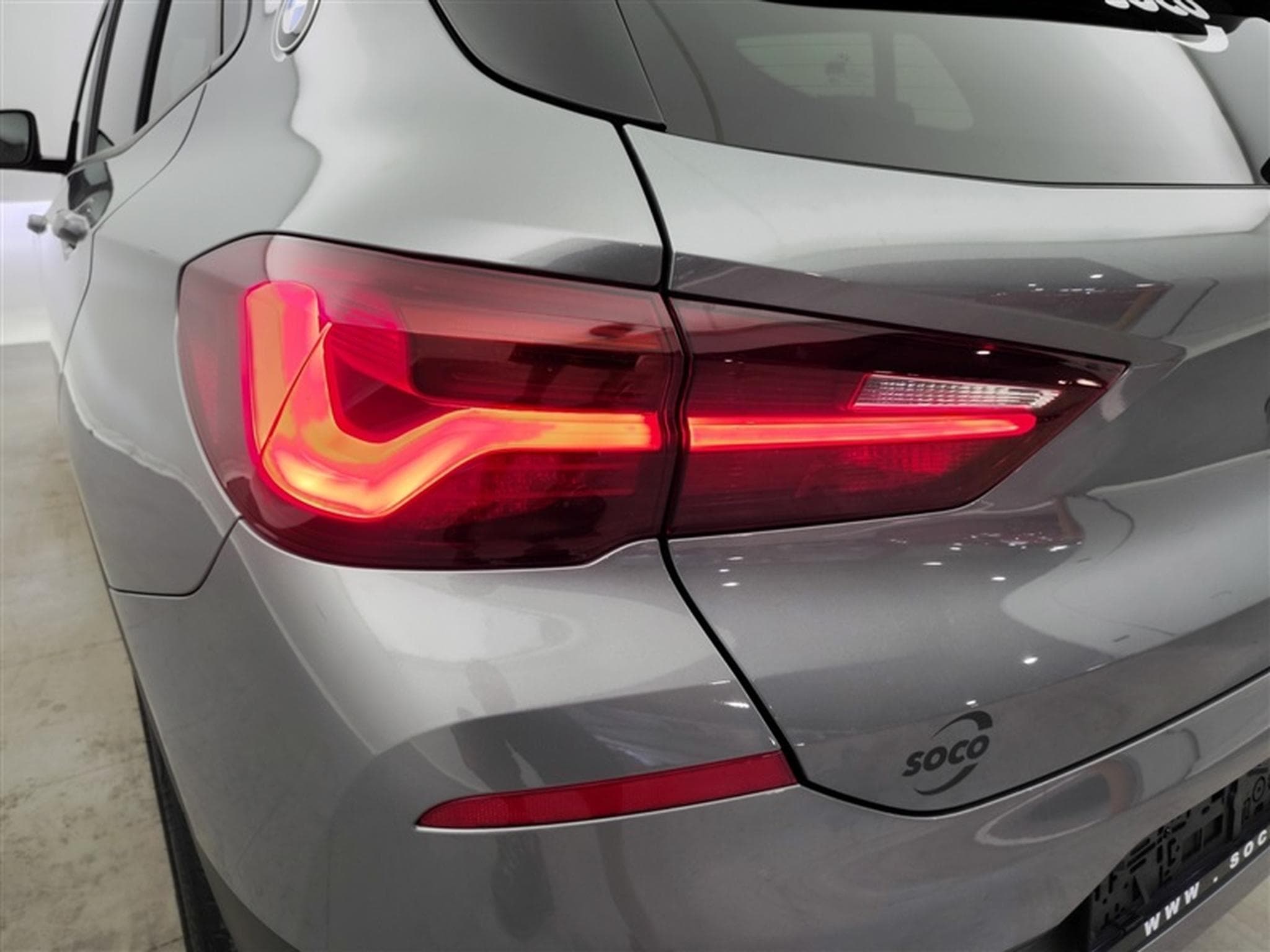 BMW X2 1.5i sDrive18 Business NAVI/FULL LED/TO PANO/JA17/PDC/CAMERA (2022) - Photo 16