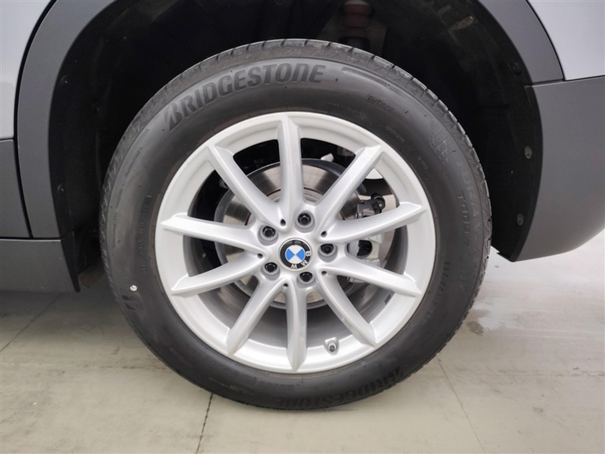 BMW X2 1.5i sDrive18 Business NAVI/FULL LED/TO PANO/JA17/PDC/CAMERA (2022) - Photo 6