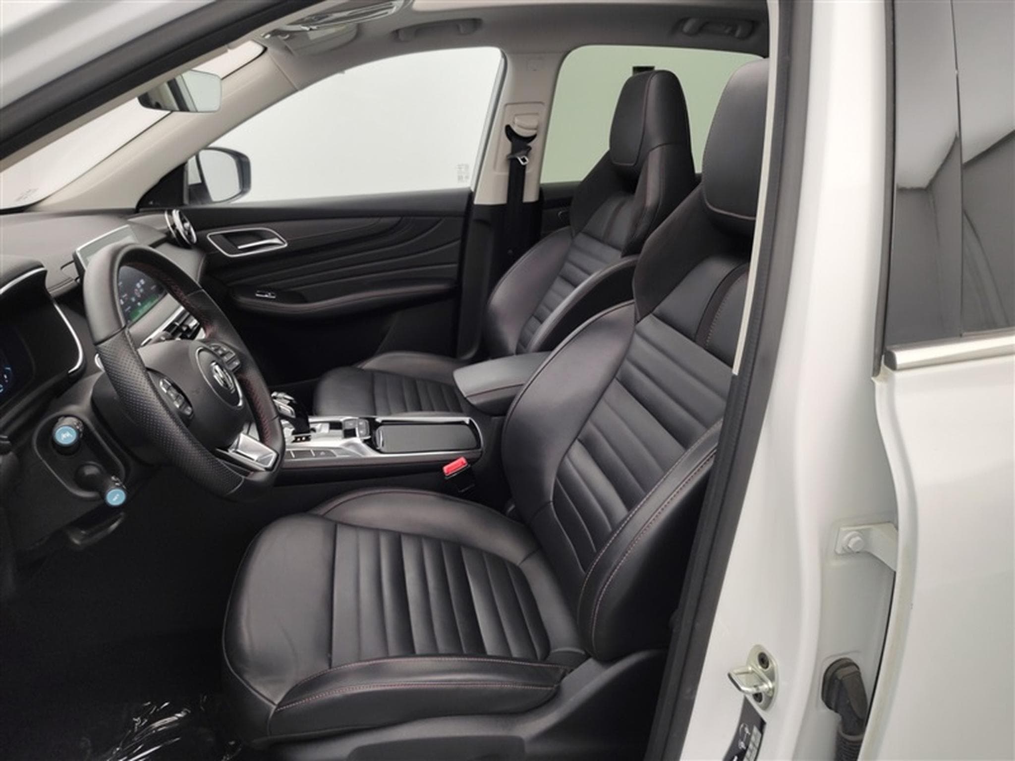 MG HS 1.5 T-GDi 160cv BVA Luxury NAVI / FULL LED / CUIR / PANO (2024) - Photo 7