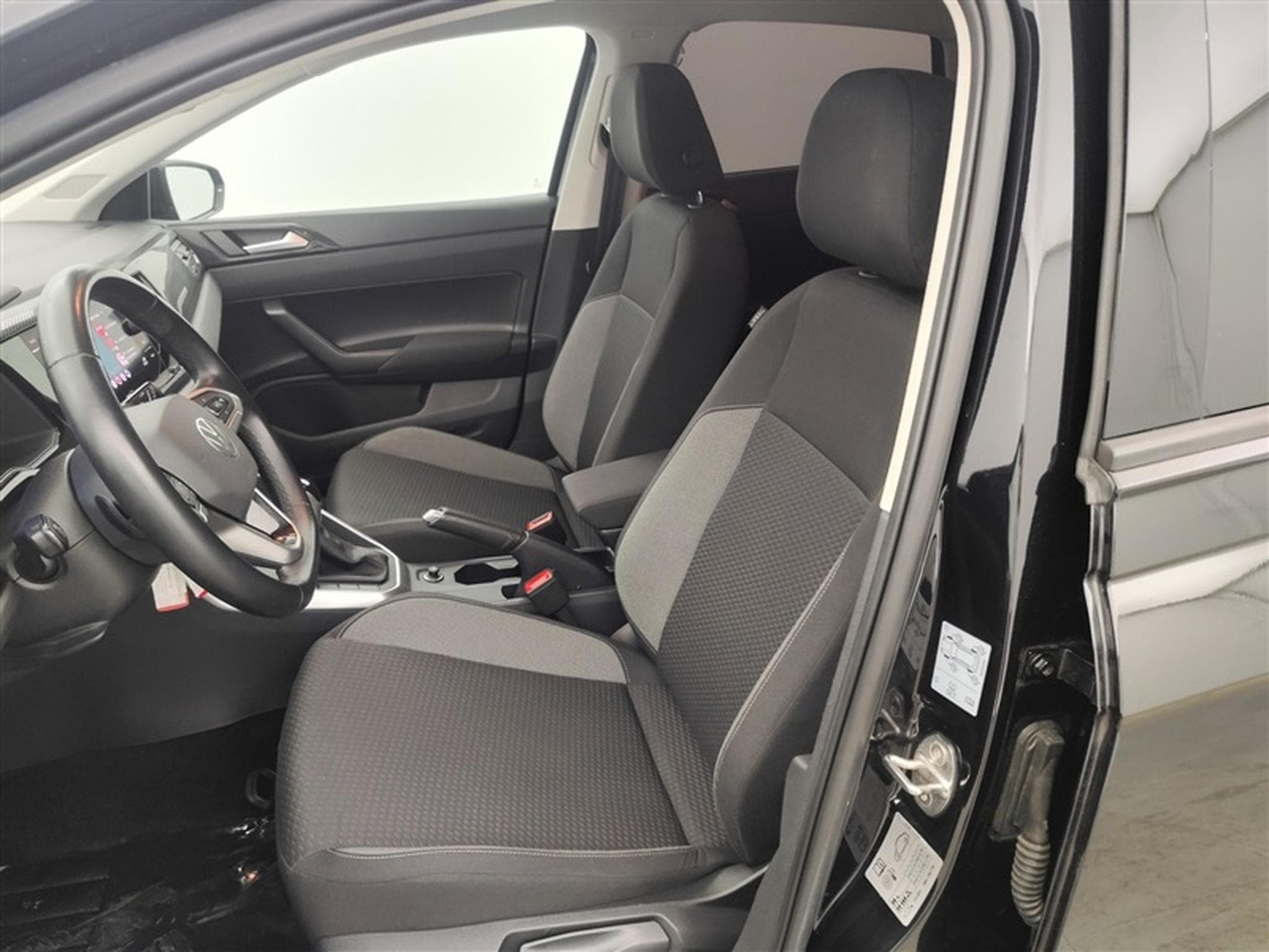 VW Polo 1.0 TSI Life DSG (2022) - Photo 7