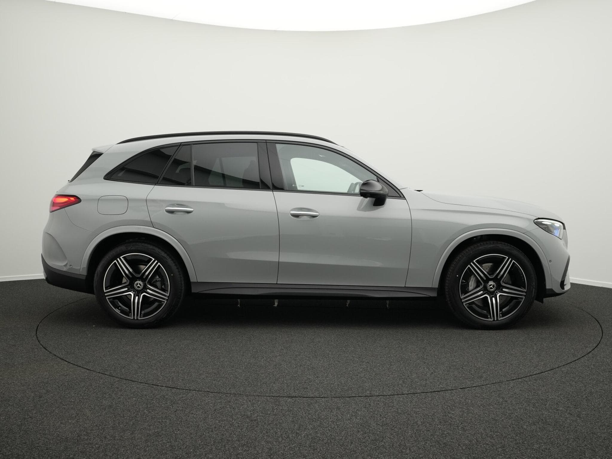 Mercedes GLC 220 d 4MATIC AMG-Line Premium Plus (2026) - Foto 5