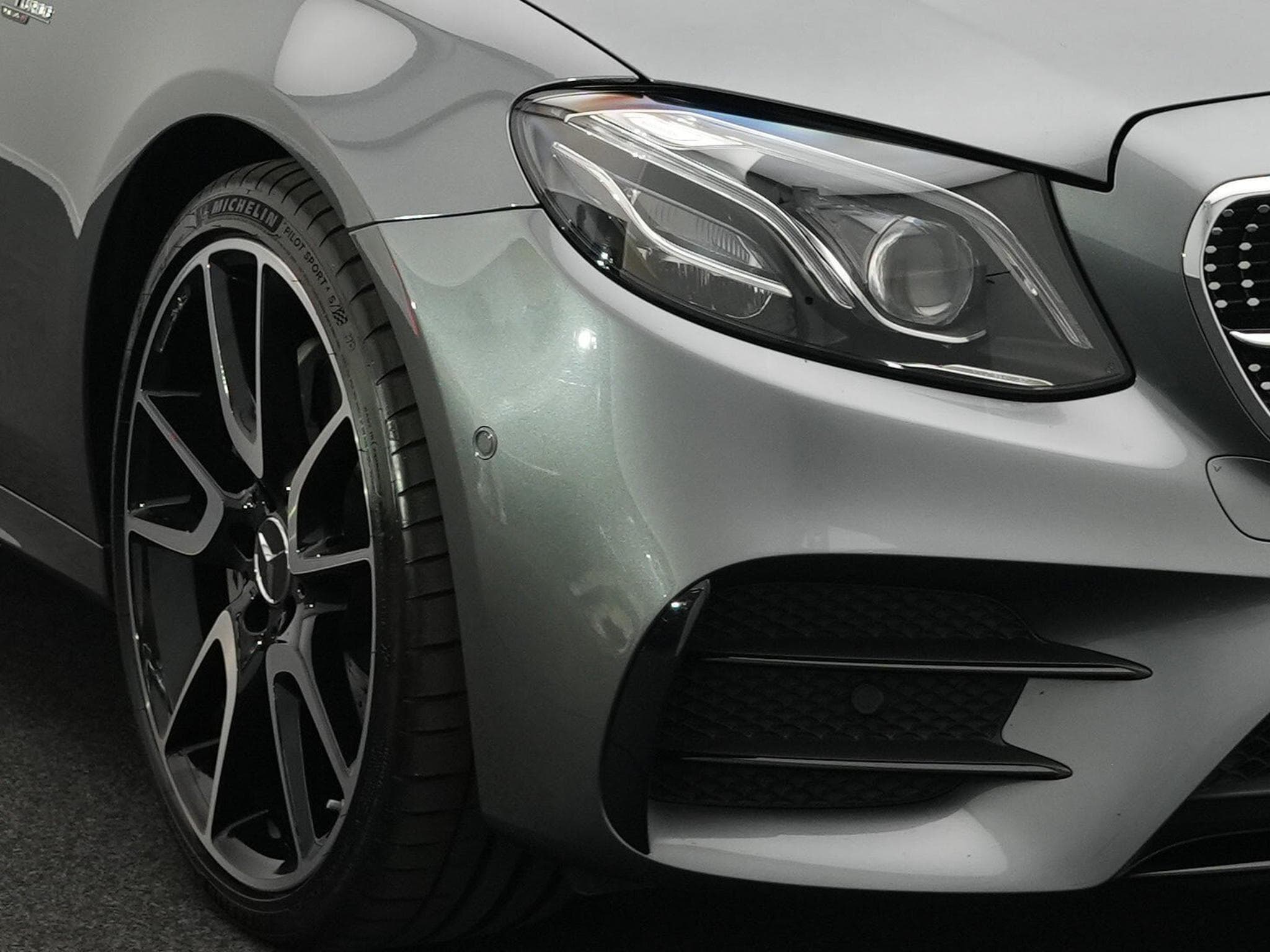 Mercedes E 53 AMG 4MATIC+ Limousine (2019) - Foto 7