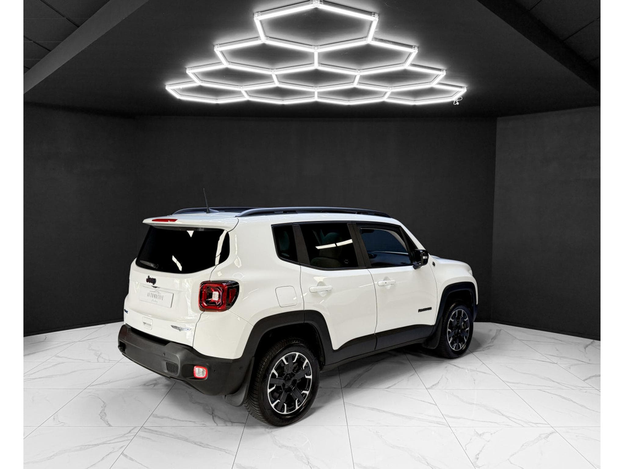Jeep Renegade Trailhawk Plug-In-Hybrid 4xe (2023) - Photo 5