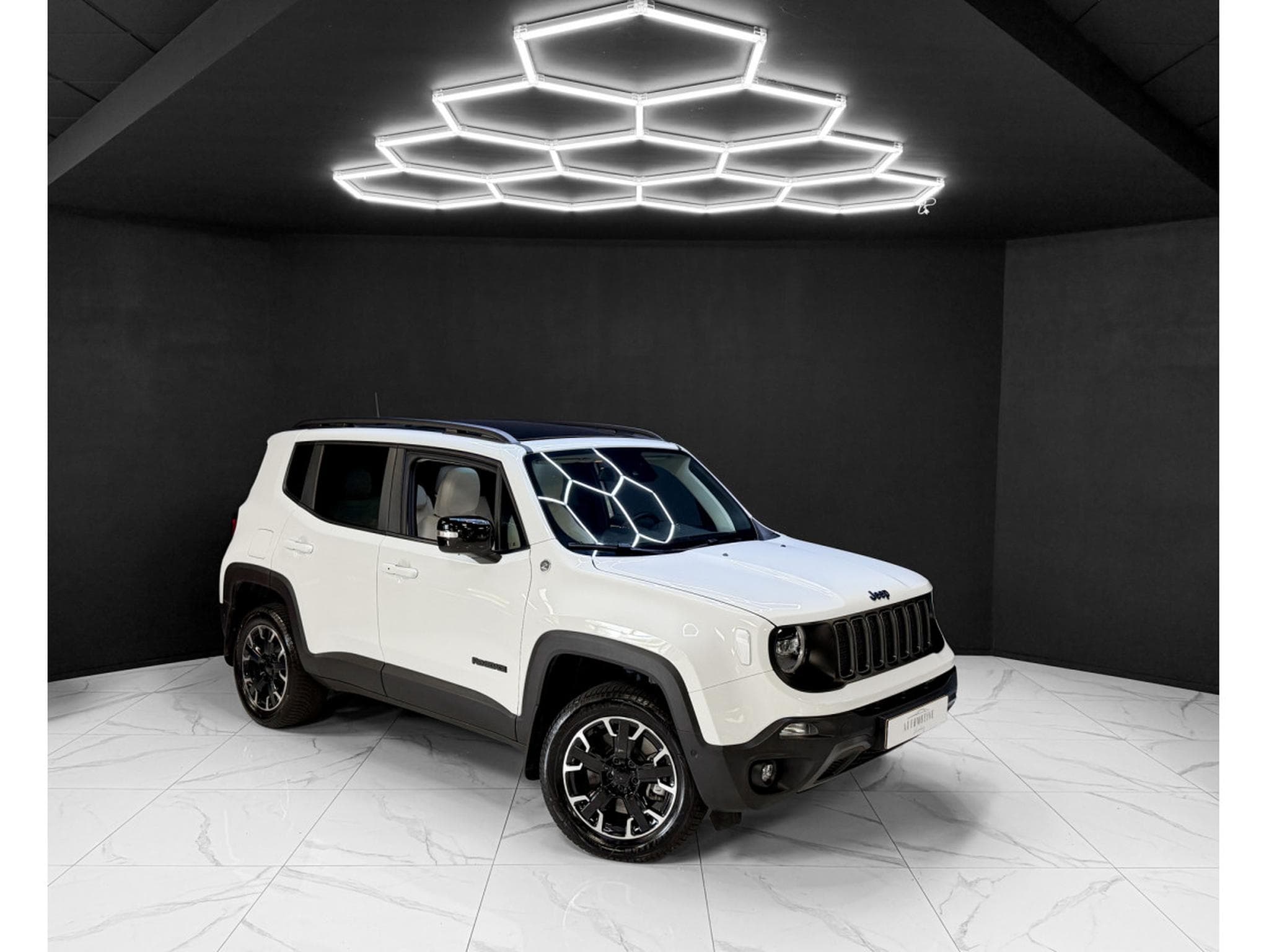 Jeep Renegade Trailhawk Plug-In-Hybrid 4xe (2023) - Photo 7