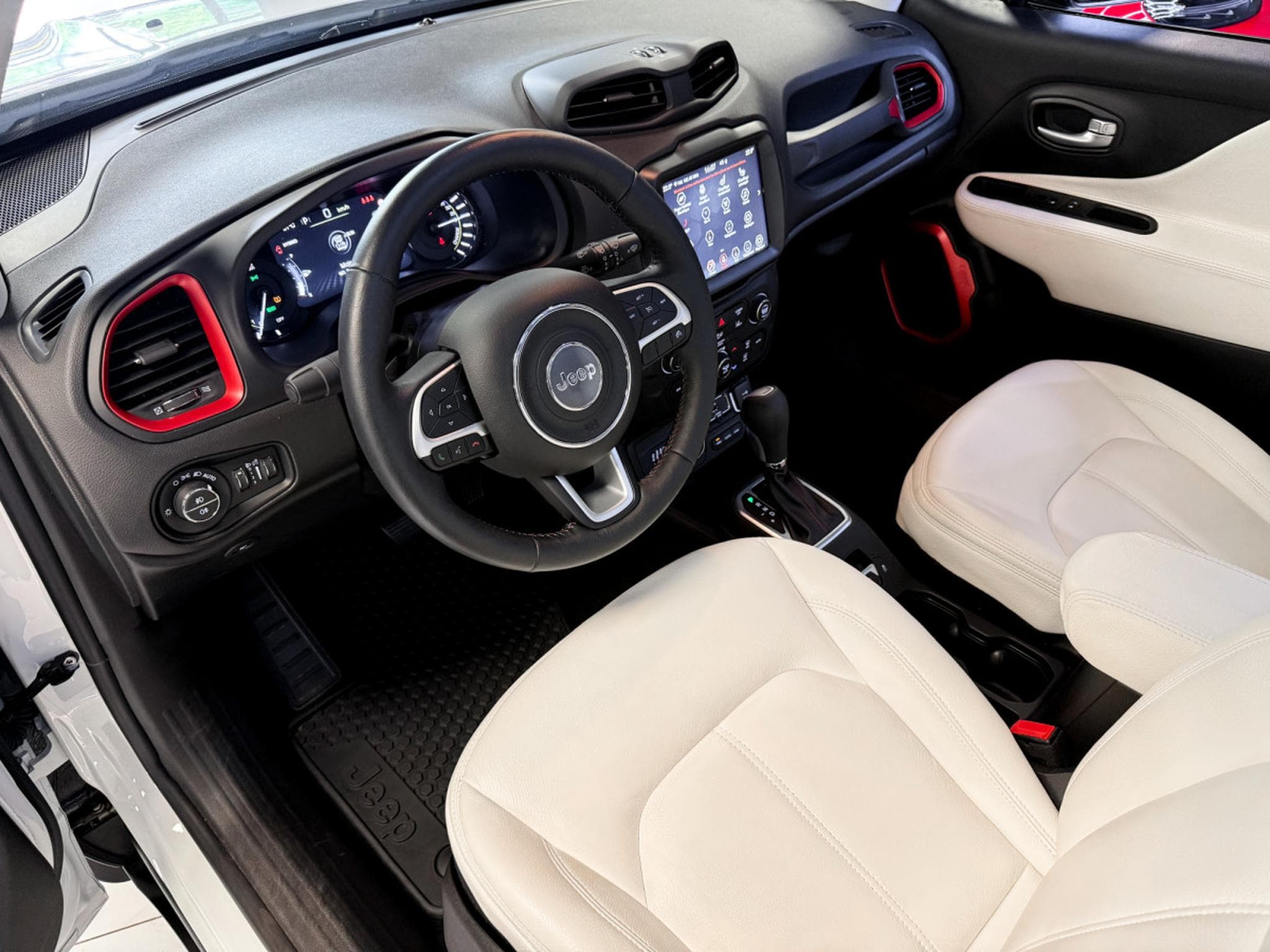 Jeep Renegade Trailhawk Plug-In-Hybrid 4xe (2023) - Photo 9