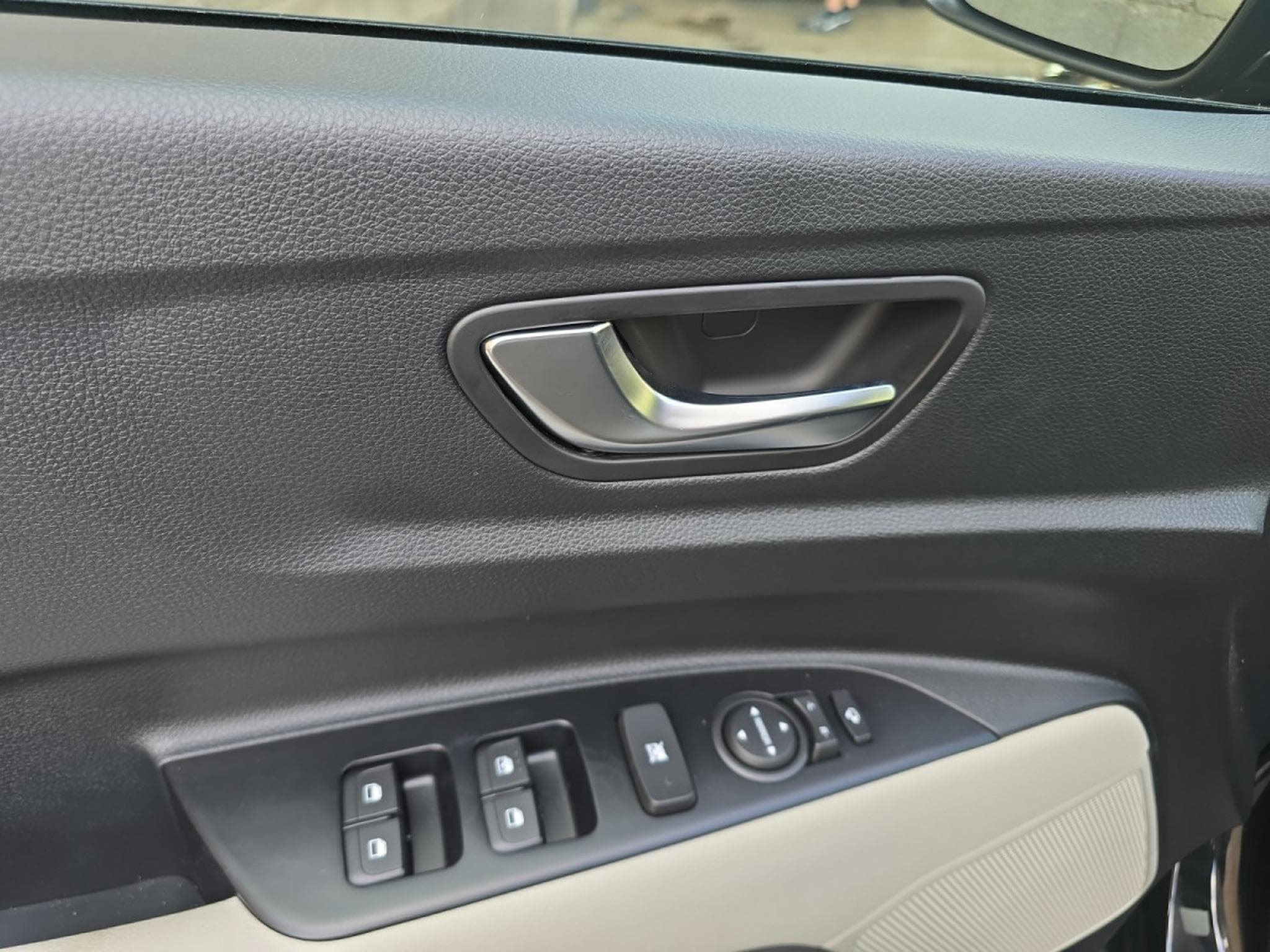 Kia Stonic GT Line 1.0 T-GDI 100 DCT (2026) - Photo 15