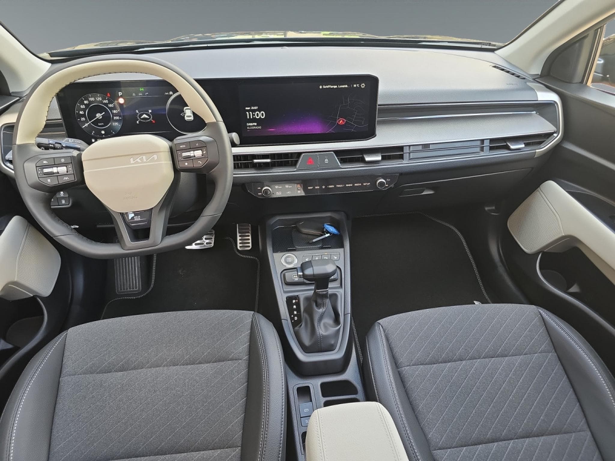 Kia Stonic GT Line 1.0 T-GDI 100 DCT (2026) - Photo 9