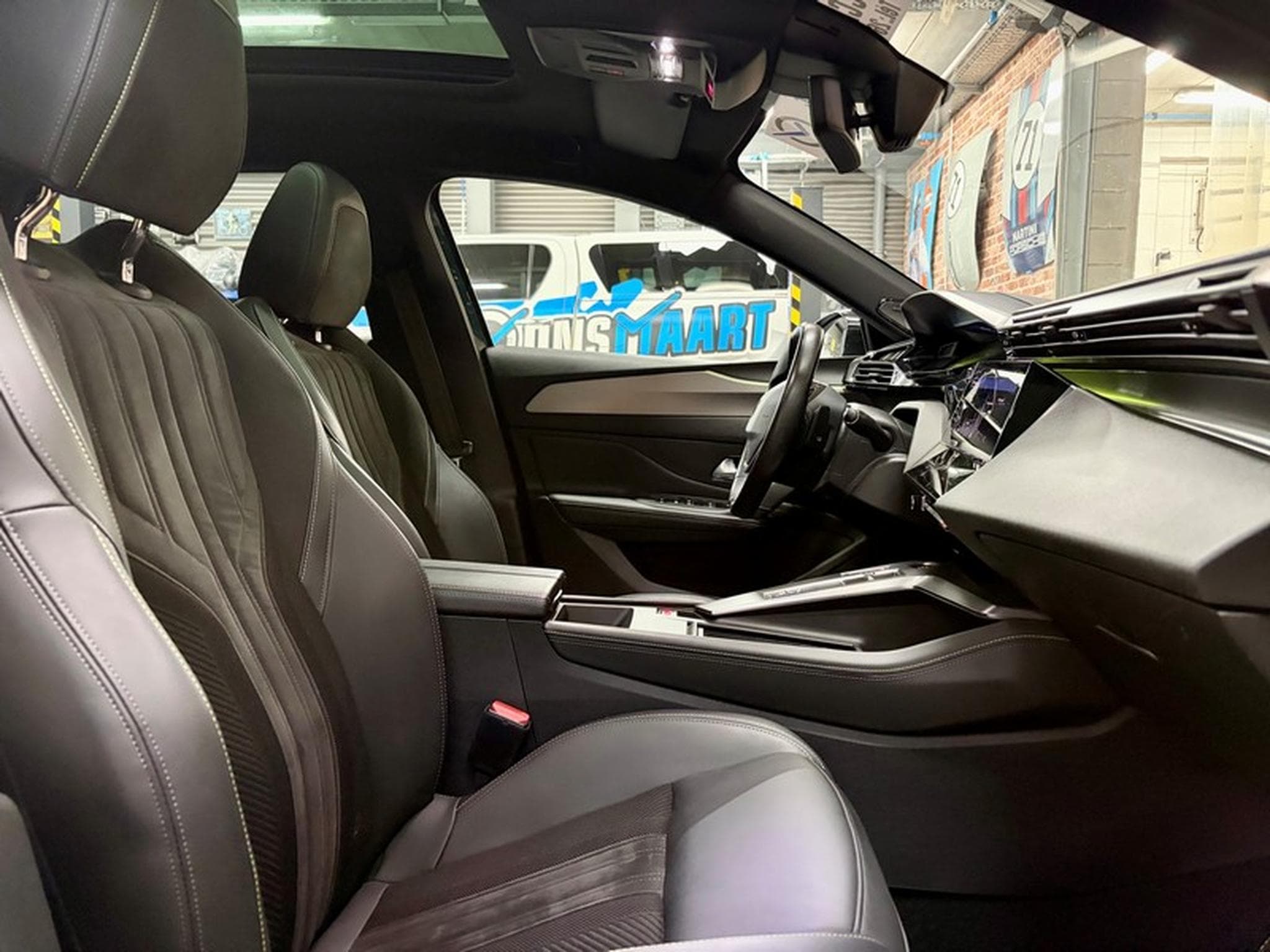 Peugeot 308 308 SW 1.5 BlueHdi 131cv Auto GT (2023) - Photo 8