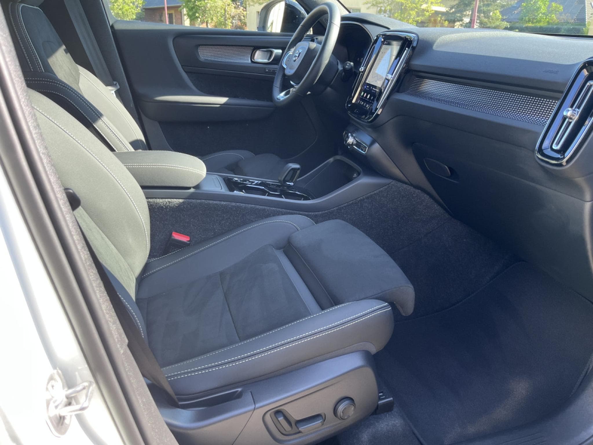 Volvo XC40 B3 Plus Dark DCT (2025) - Foto 11