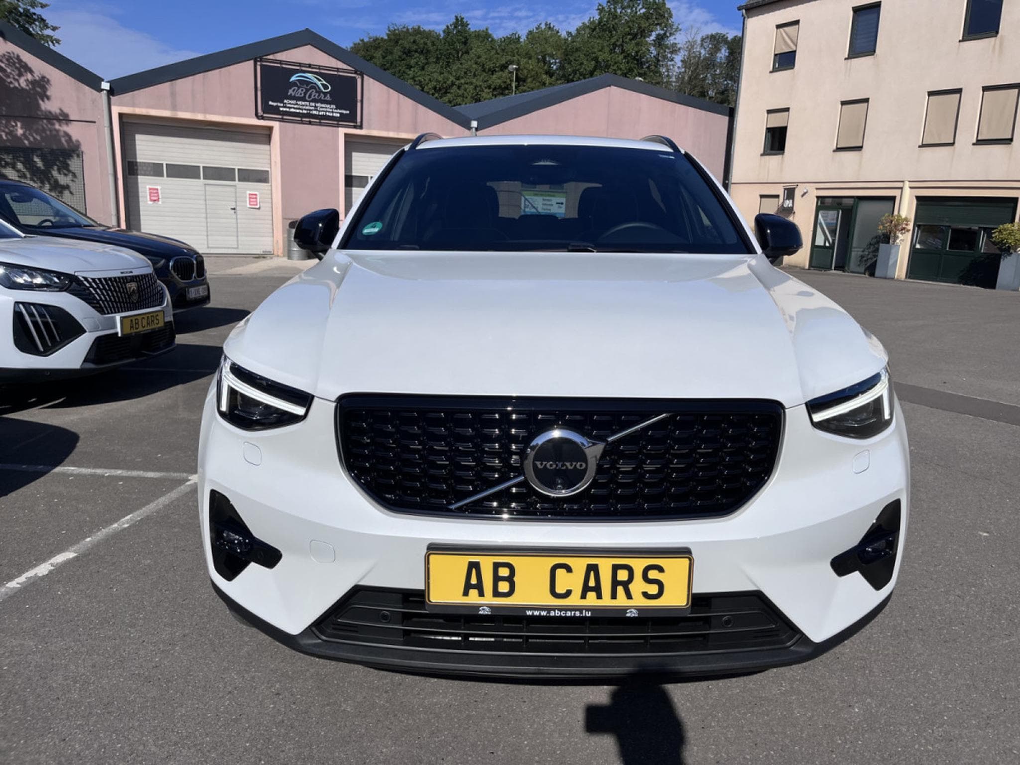 Volvo XC40 B3 Plus Dark DCT (2025) - Foto 2