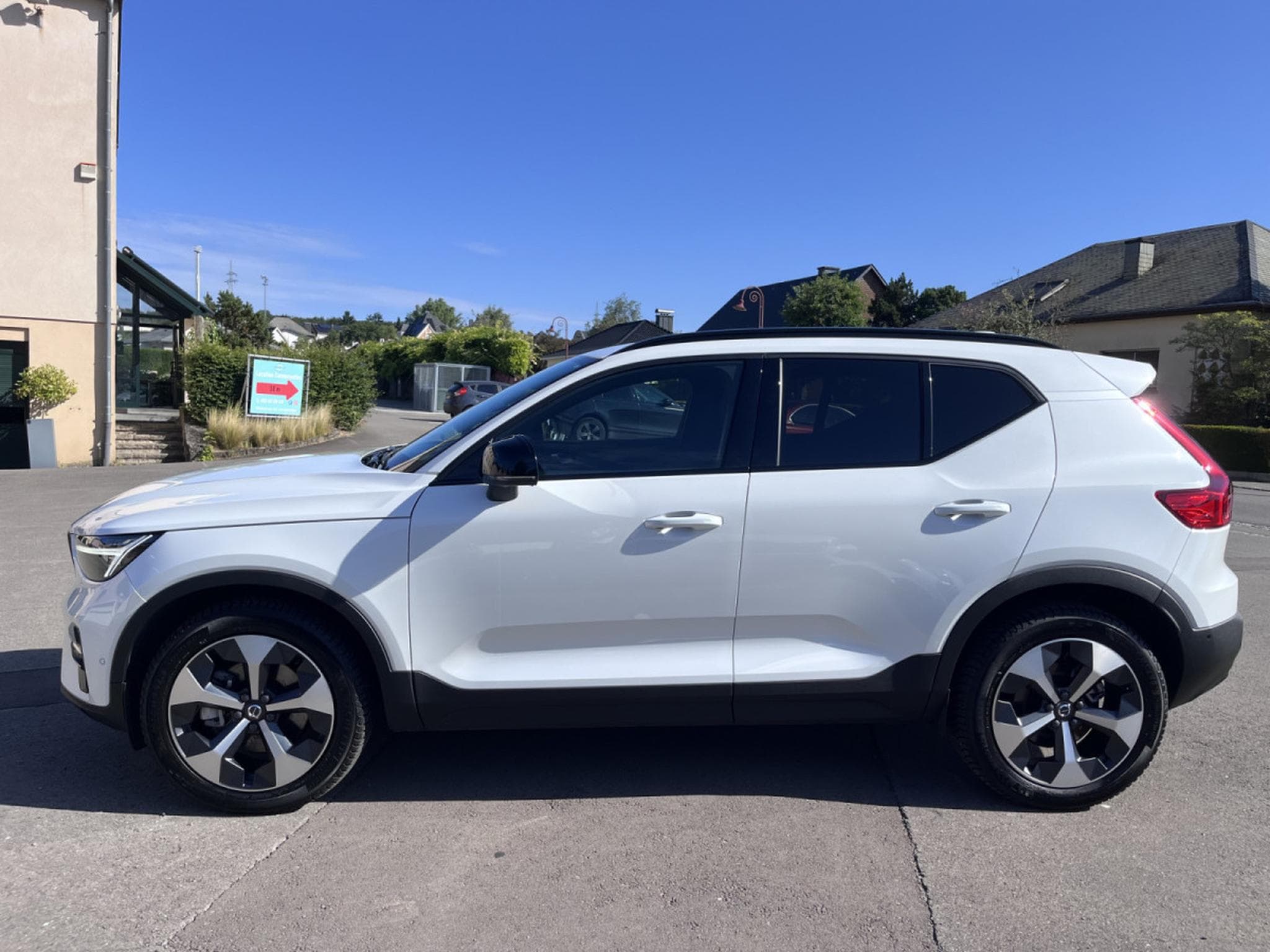 Volvo XC40 B3 Plus Dark DCT (2025) - Foto 6