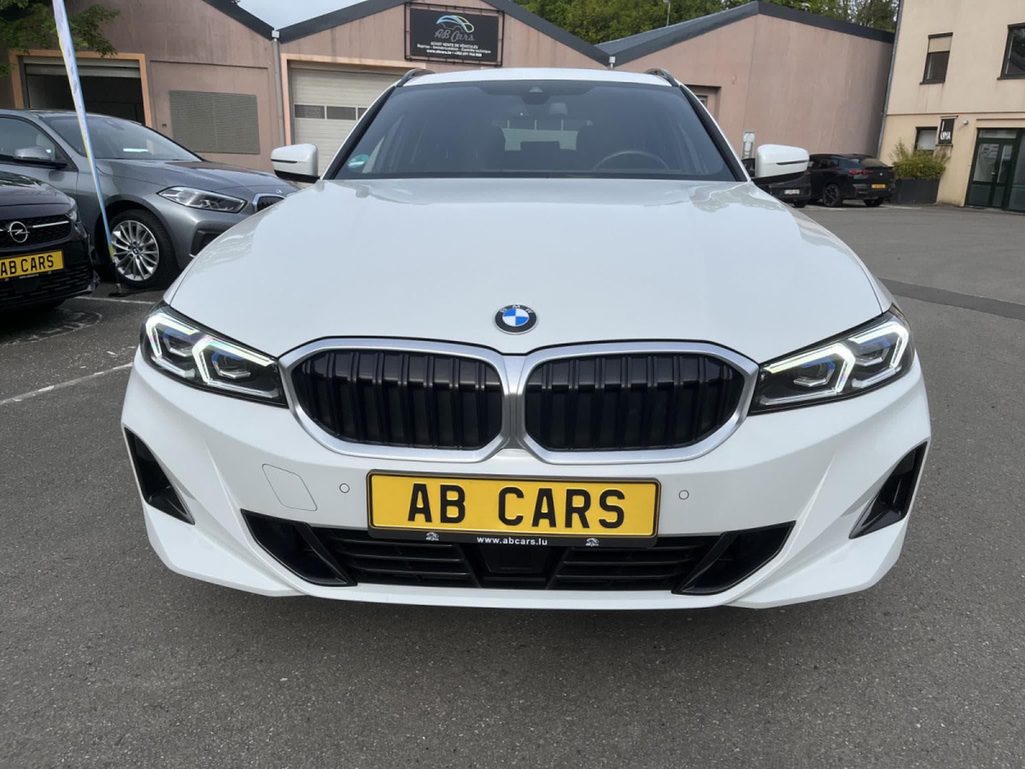 BMW 318 318d A G21 Touring - ACC - Keyless - Head up Display (2023) - Foto 2