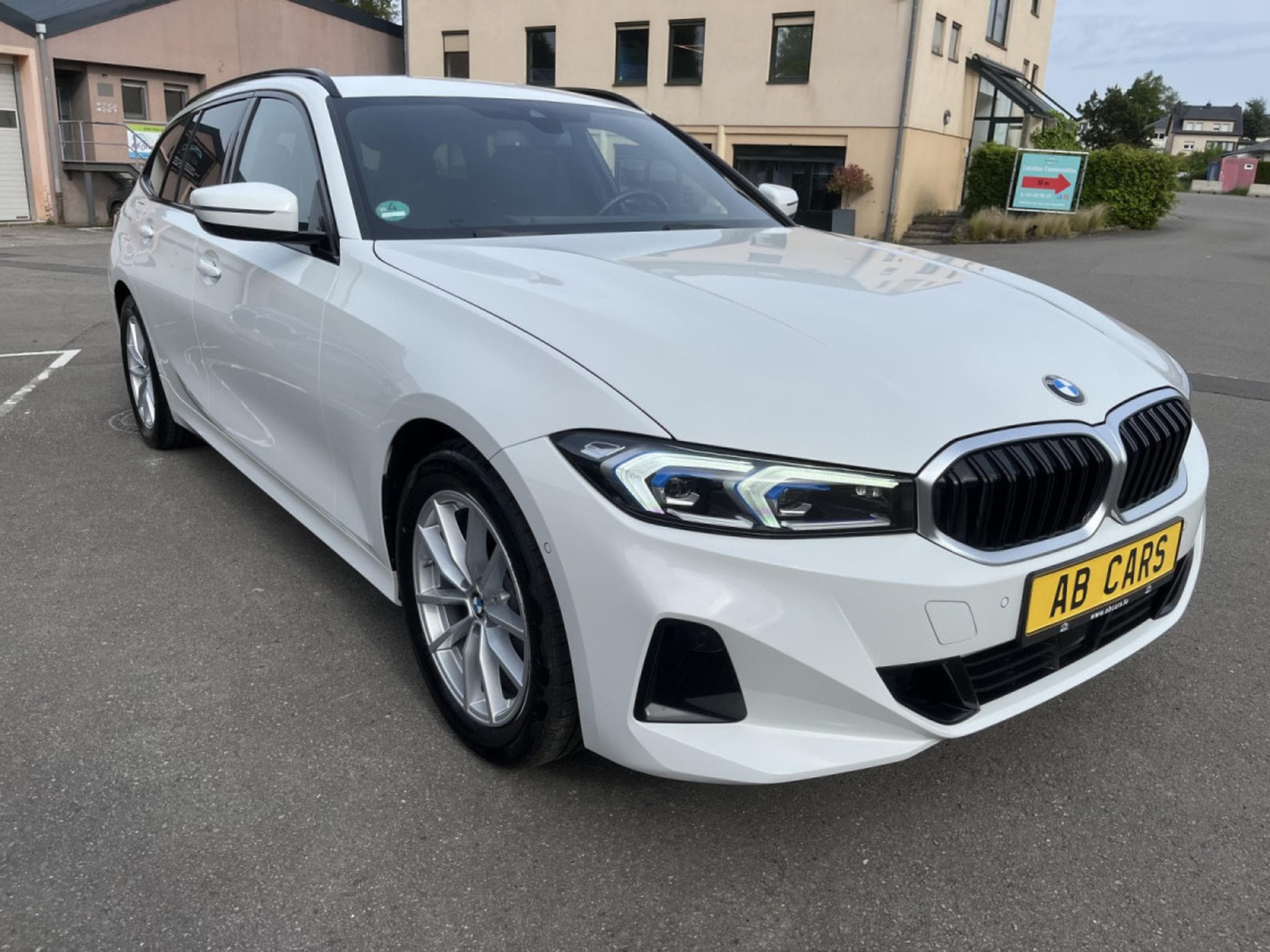 BMW 318 318d A G21 Touring - ACC - Keyless - Head up Display (2023) - Foto 3