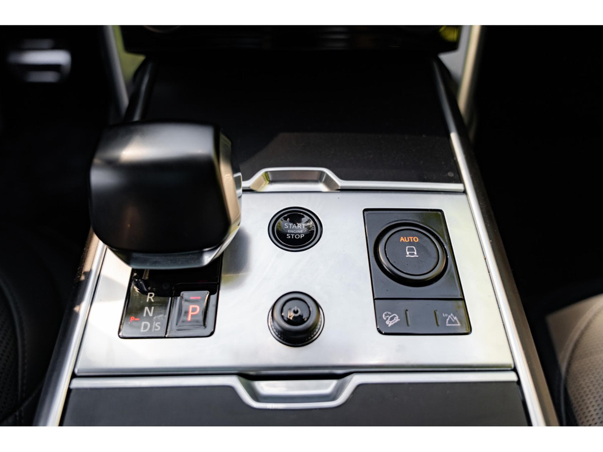 Land-Rover Range Rover P530 SV - V8 4.4L biturbo - Panoramic Roof - Meridian (2023) - Photo 14