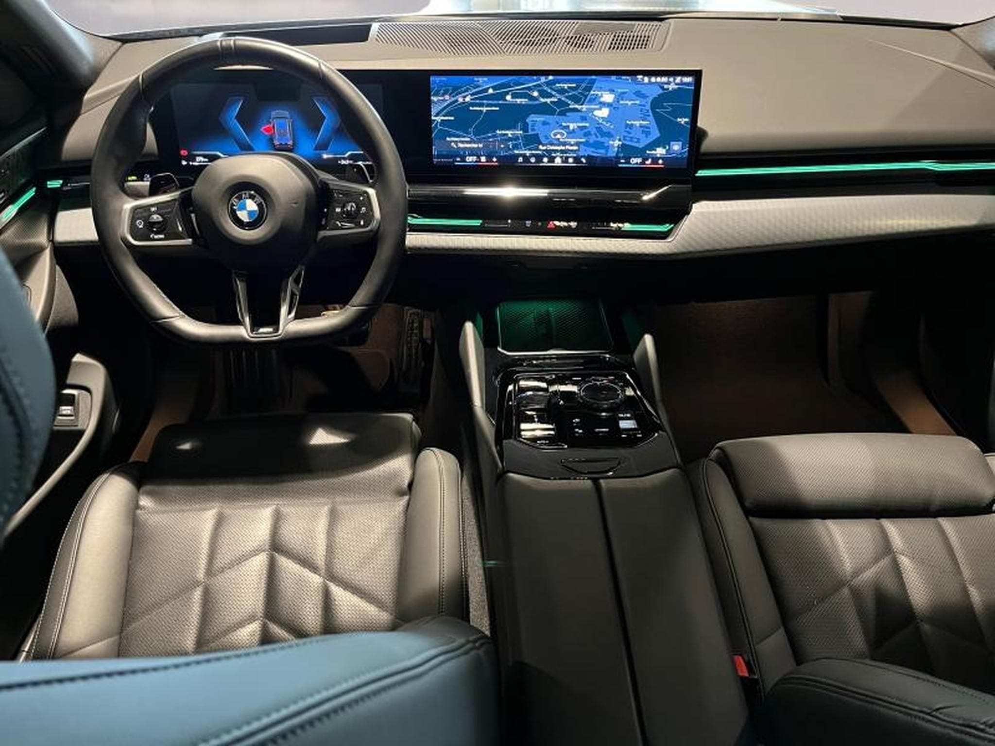 BMW 520 520d xDrive Touring M sport (2025) - Foto 8