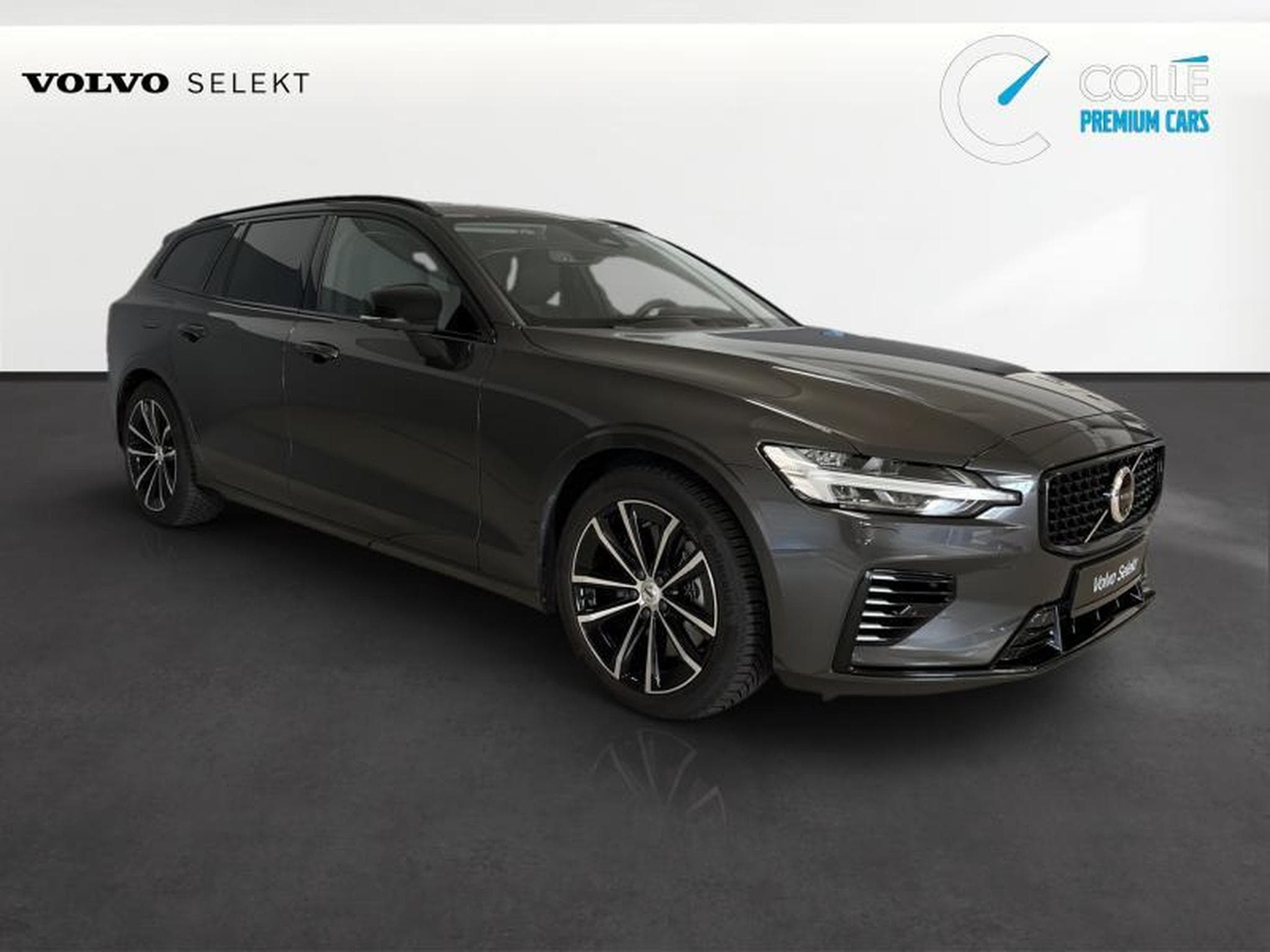 Volvo V60 Plus Dark (2025) - Photo 1