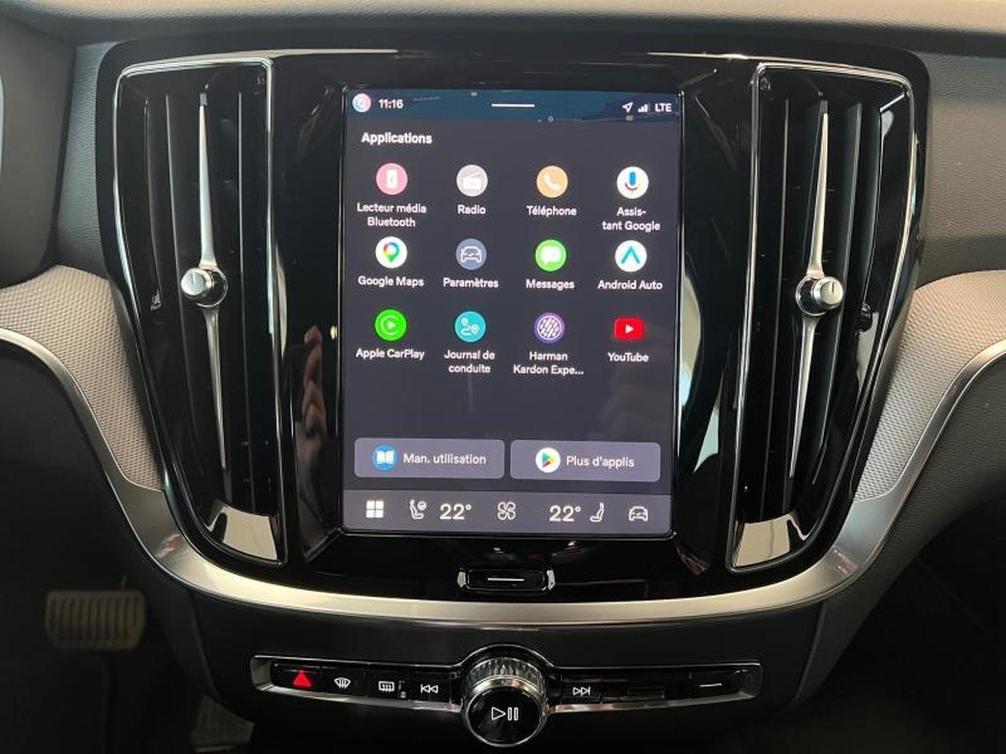 Volvo V60 Plus Dark (2025) - Photo 11