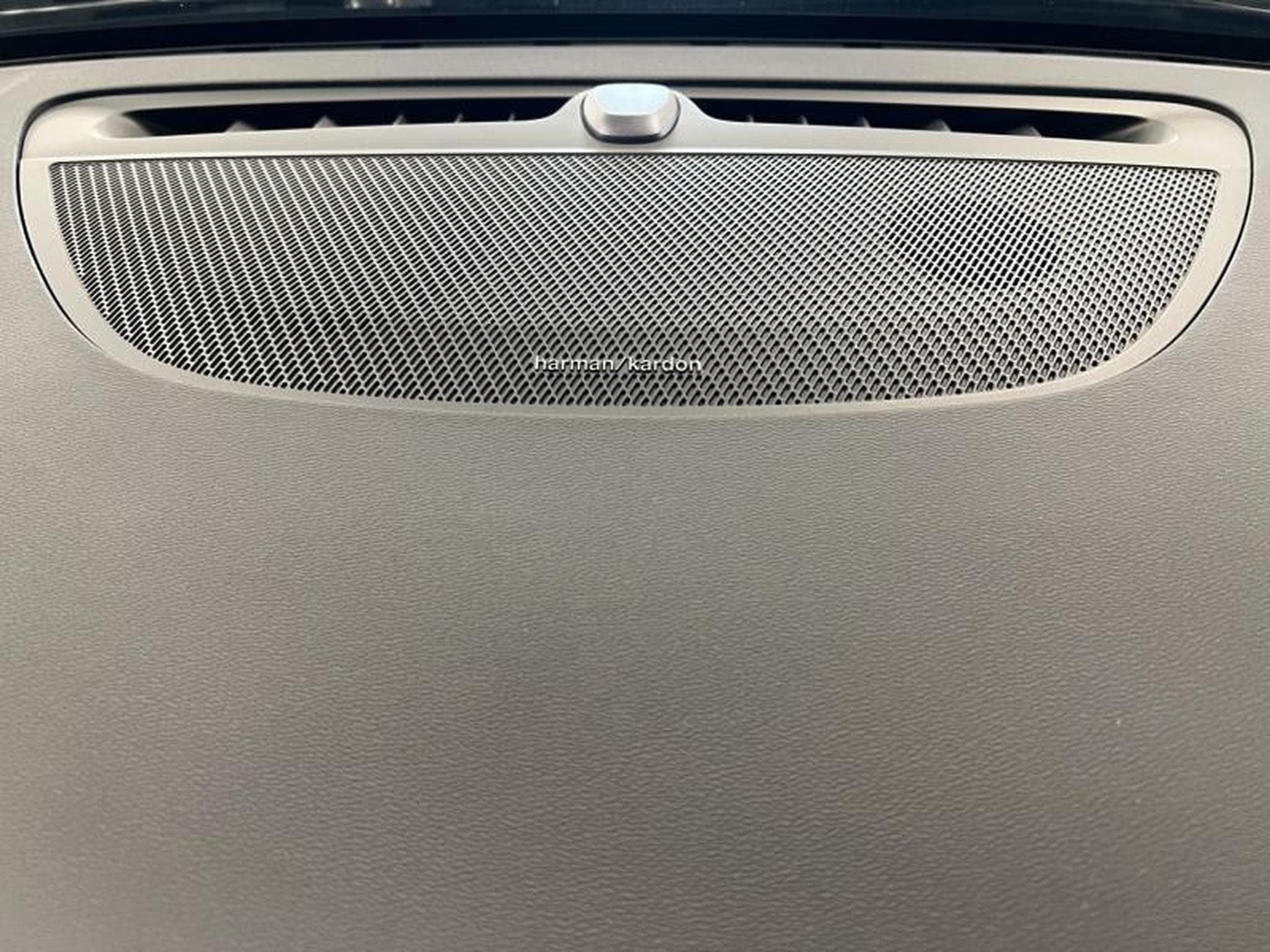 Volvo V60 Plus Dark (2025) - Photo 13
