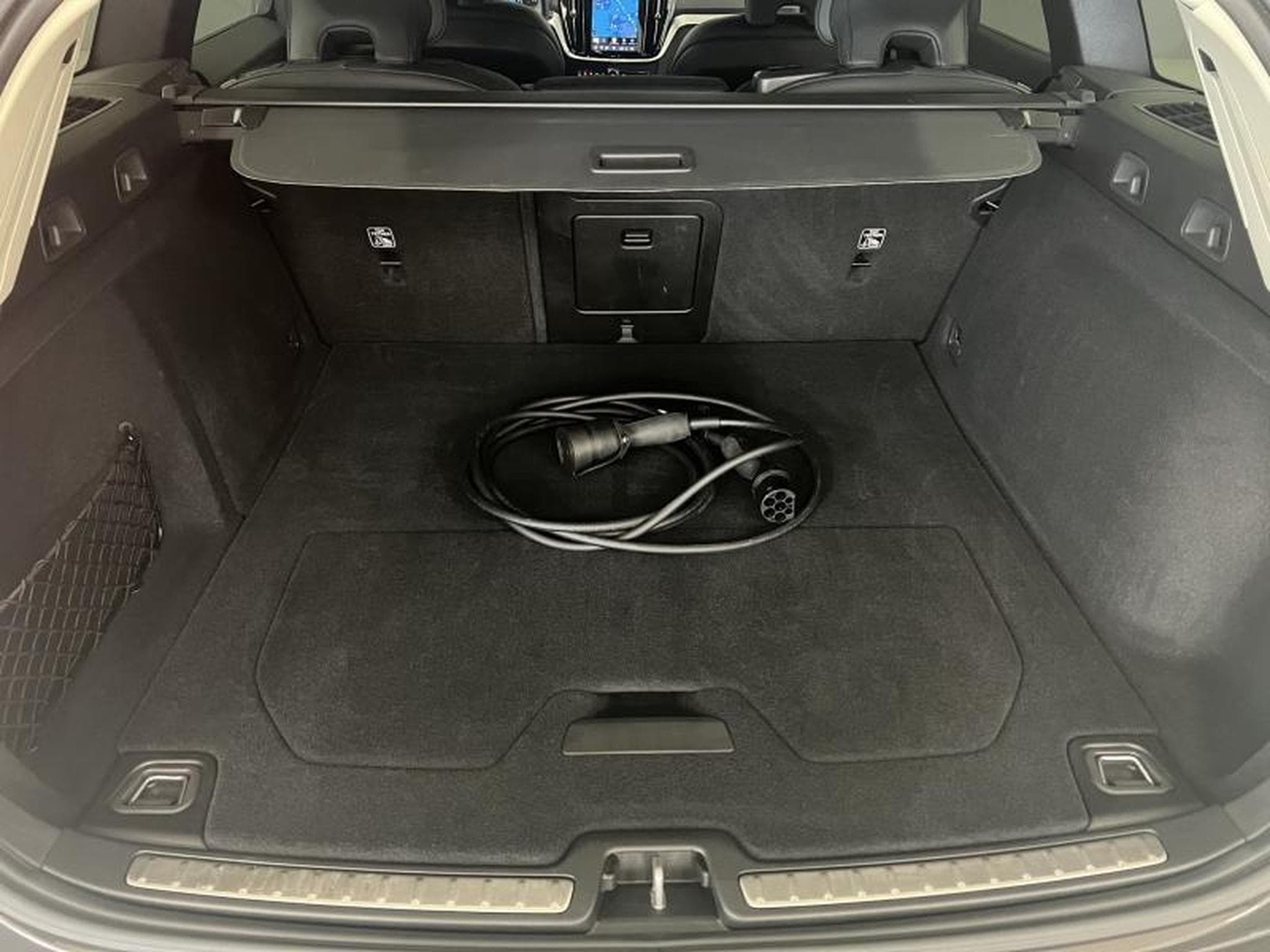 Volvo V60 Plus Dark (2025) - Photo 20