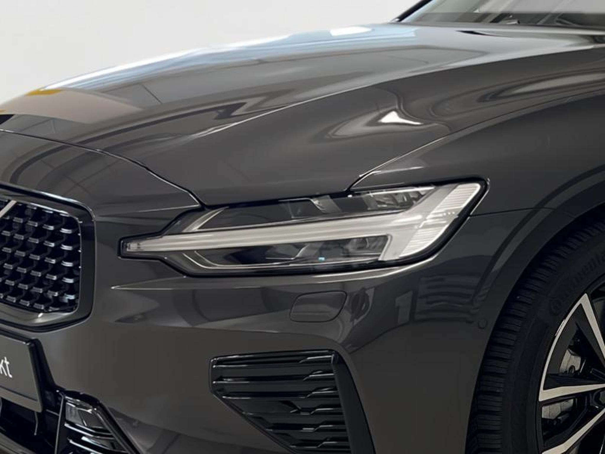 Volvo V60 Plus Dark (2025) - Photo 3