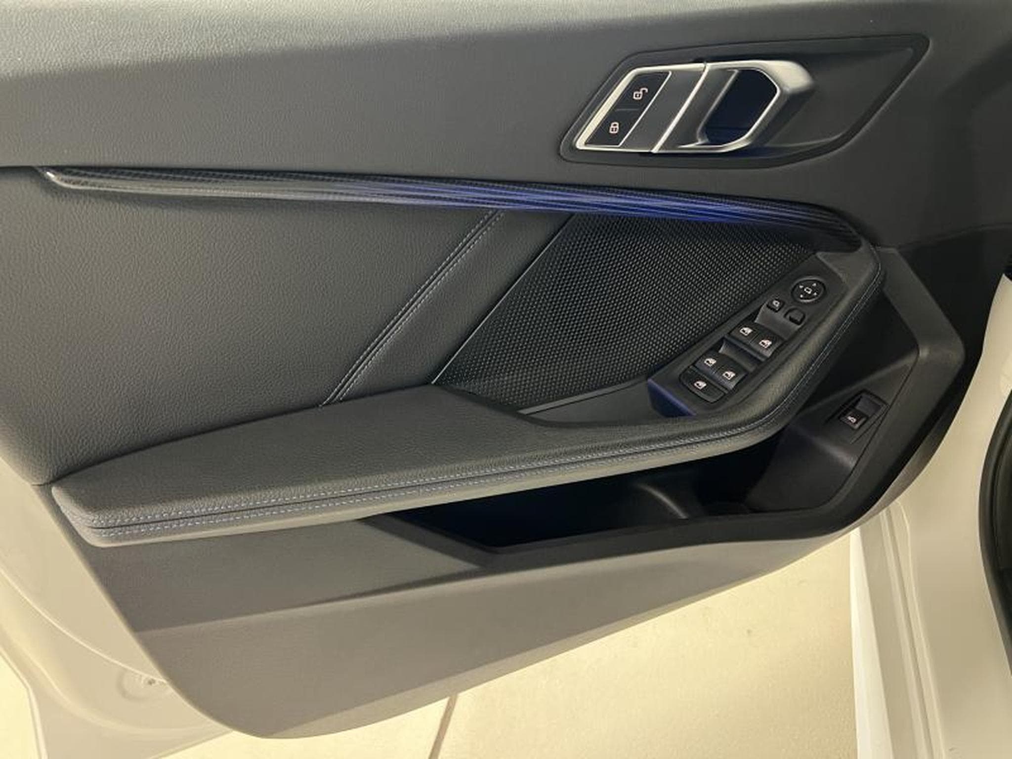 BMW 118 M (2021) - Photo 16
