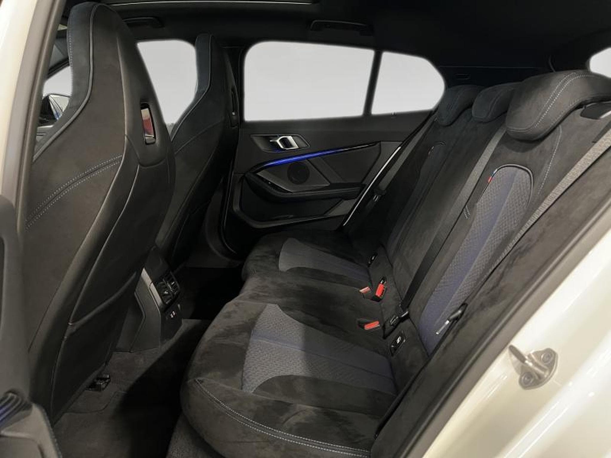 BMW 118 M (2021) - Photo 17